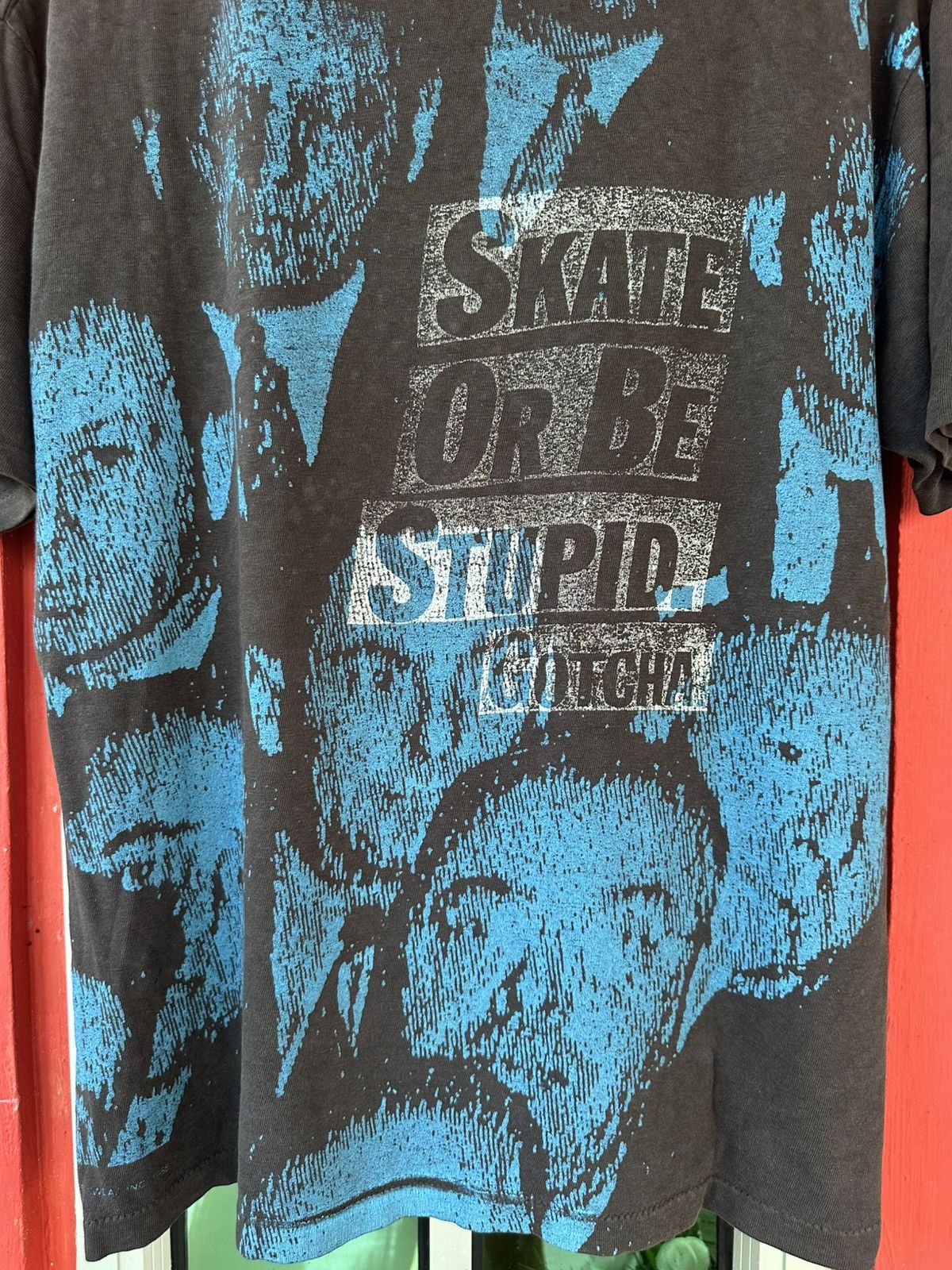 Gotcha Faded Vintage 90s Skate Or Be Stupid Gotcha Tee Size US L / EU 52-54 / 3 - 3 Thumbnail