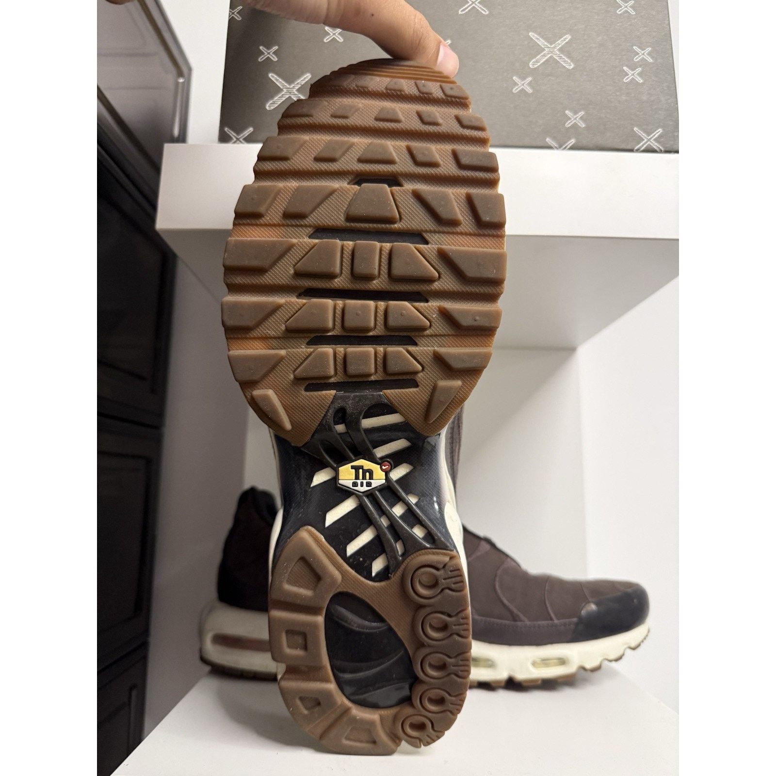 Nike Size 13 - Nike Air Max Plus EF Velvet Brown Size US 13 / EU 46 - 8 Thumbnail