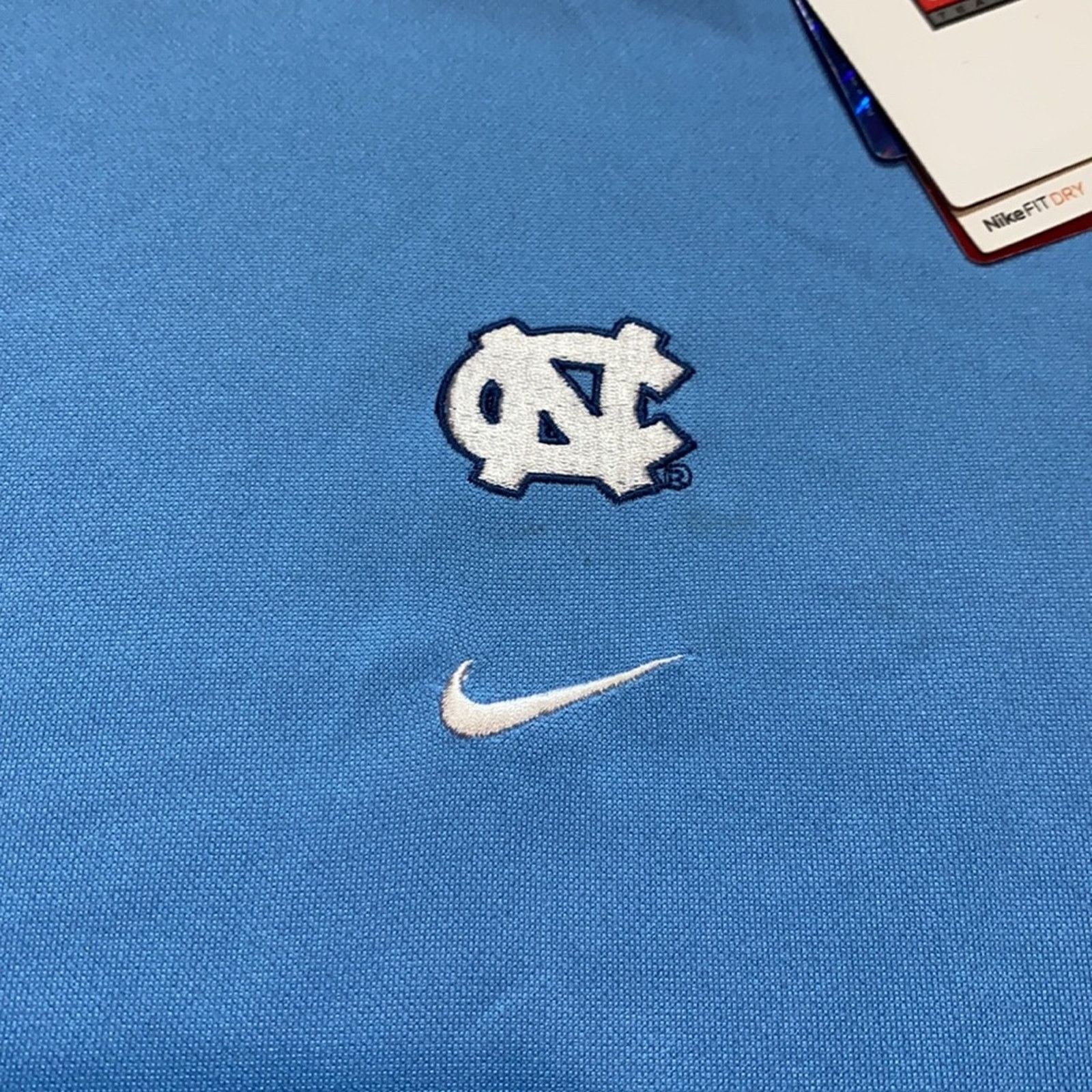 Nike 2008 Nike Fit Dry UNC Center Swoosh Crewneck / Long sleeve Size US M / EU 48-50 / 2 - 3 Thumbnail