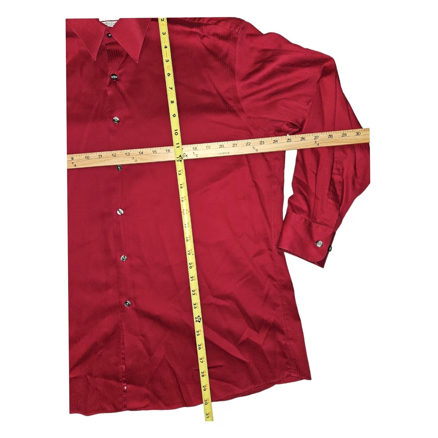 Vintage Concepts By Claiborne Button Up Shirt Mens Long Sleeve Modern Fit Red 32/33 Cotton Non-Iron Easy Care Button-Up Shirt Size US XS / EU 42 / 0 - 3 Thumbnail