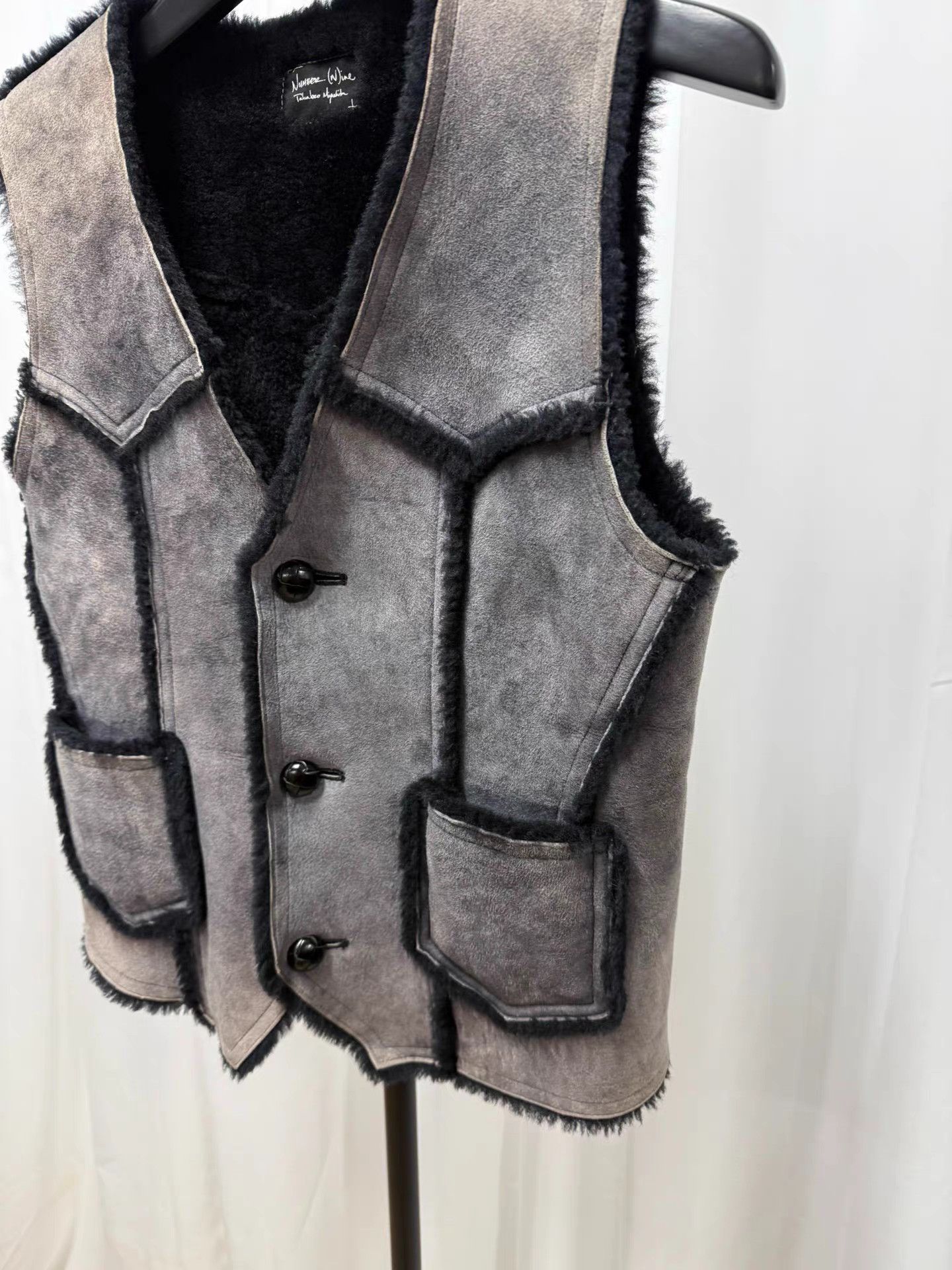 Number (N)ine Number (N)ine 09AW Shearling & Sheepskin Panel Vest K20 Size US S / EU 44-46 / 1 - 2 Thumbnail