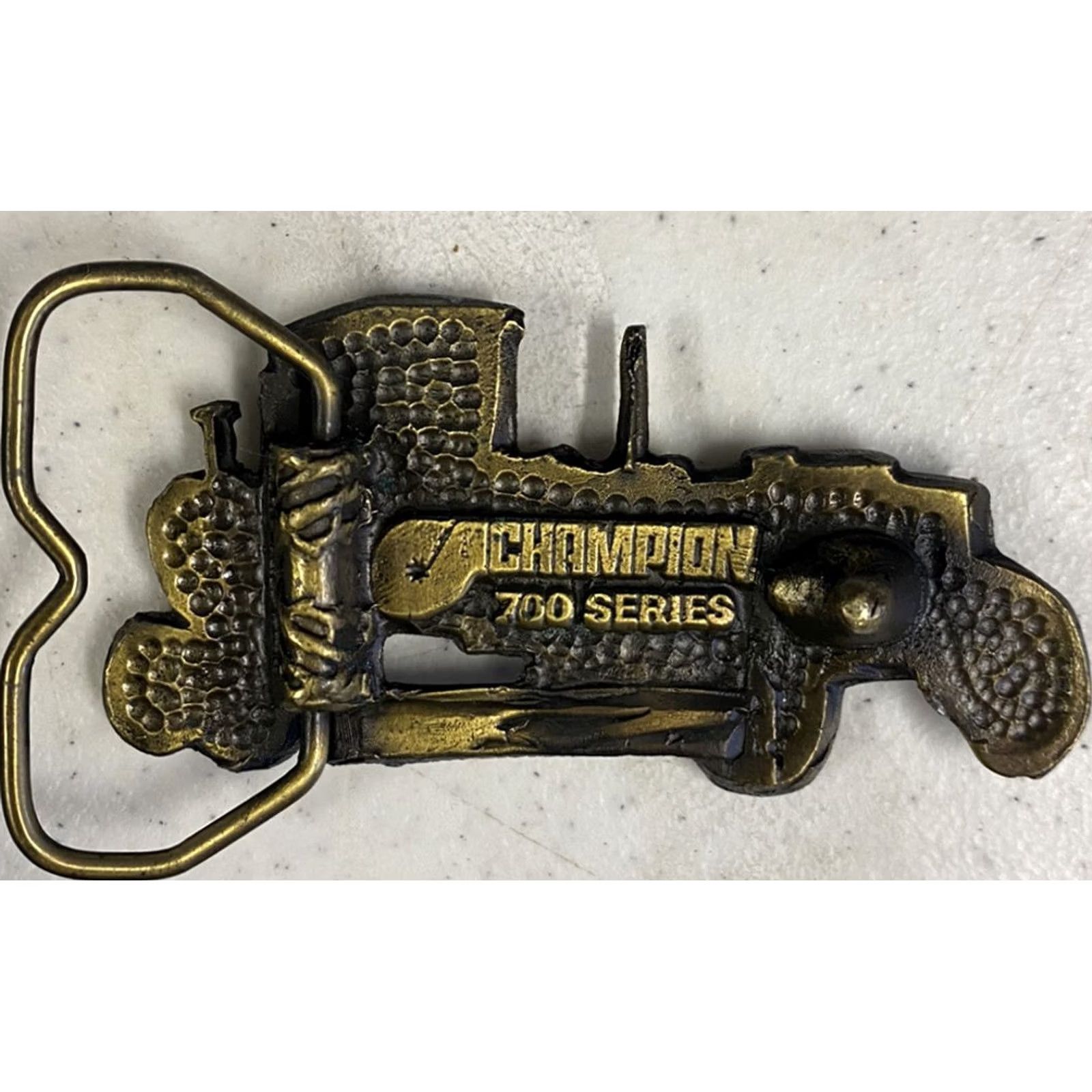 Vintage VINTAGE 1970s CHAMPION HEAVY MACHINERY BELT BUCKLE 700 SERIES BRASS PLATED Size ONE SIZE - 2 Thumbnail