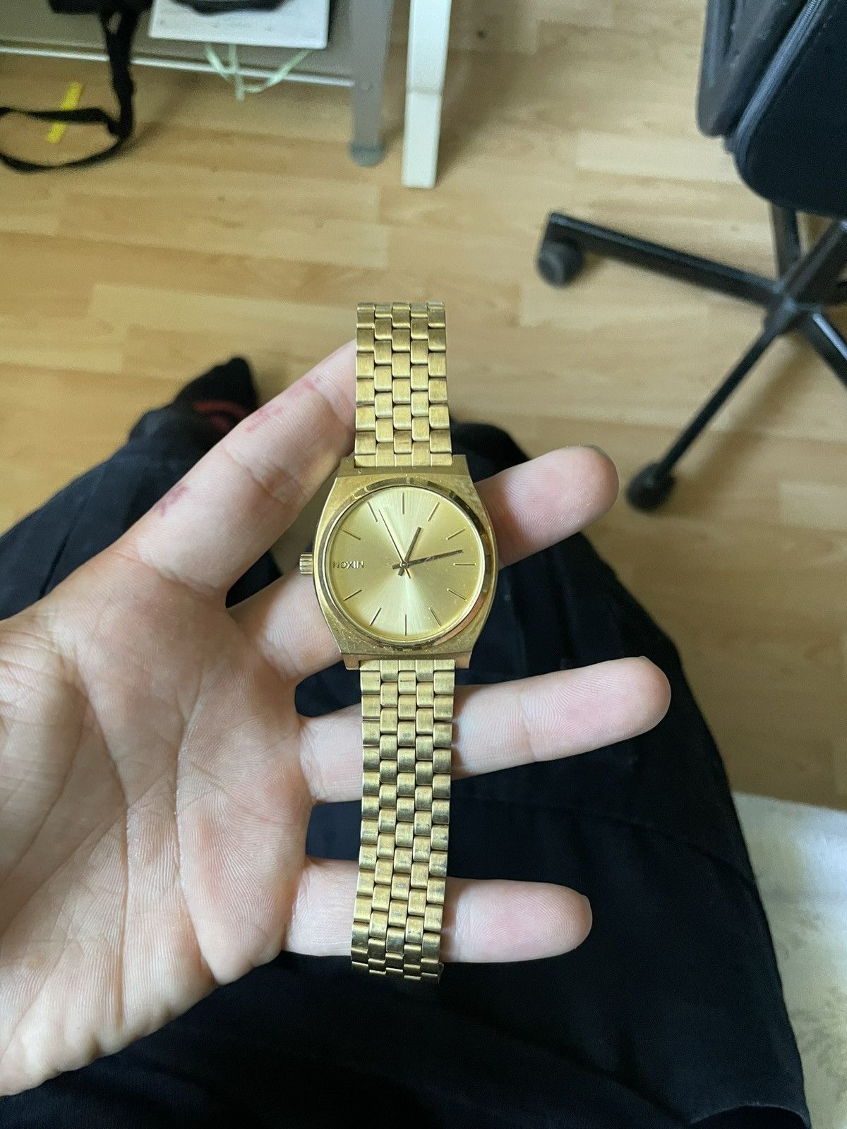 Nixon Time Teller in Gold