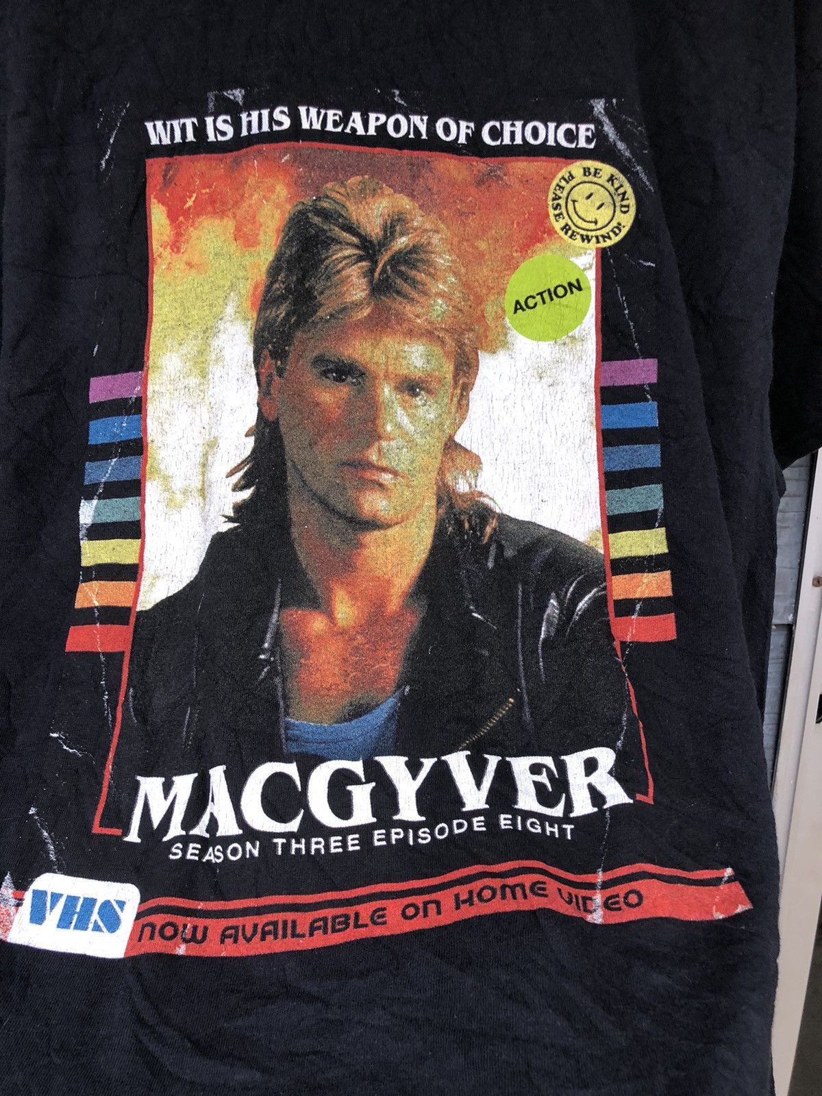 Vintage VINTAGE Y2K MACGYVER VHS MOVIE TEE Size US XL / EU 56 / 4 - 7 Thumbnail