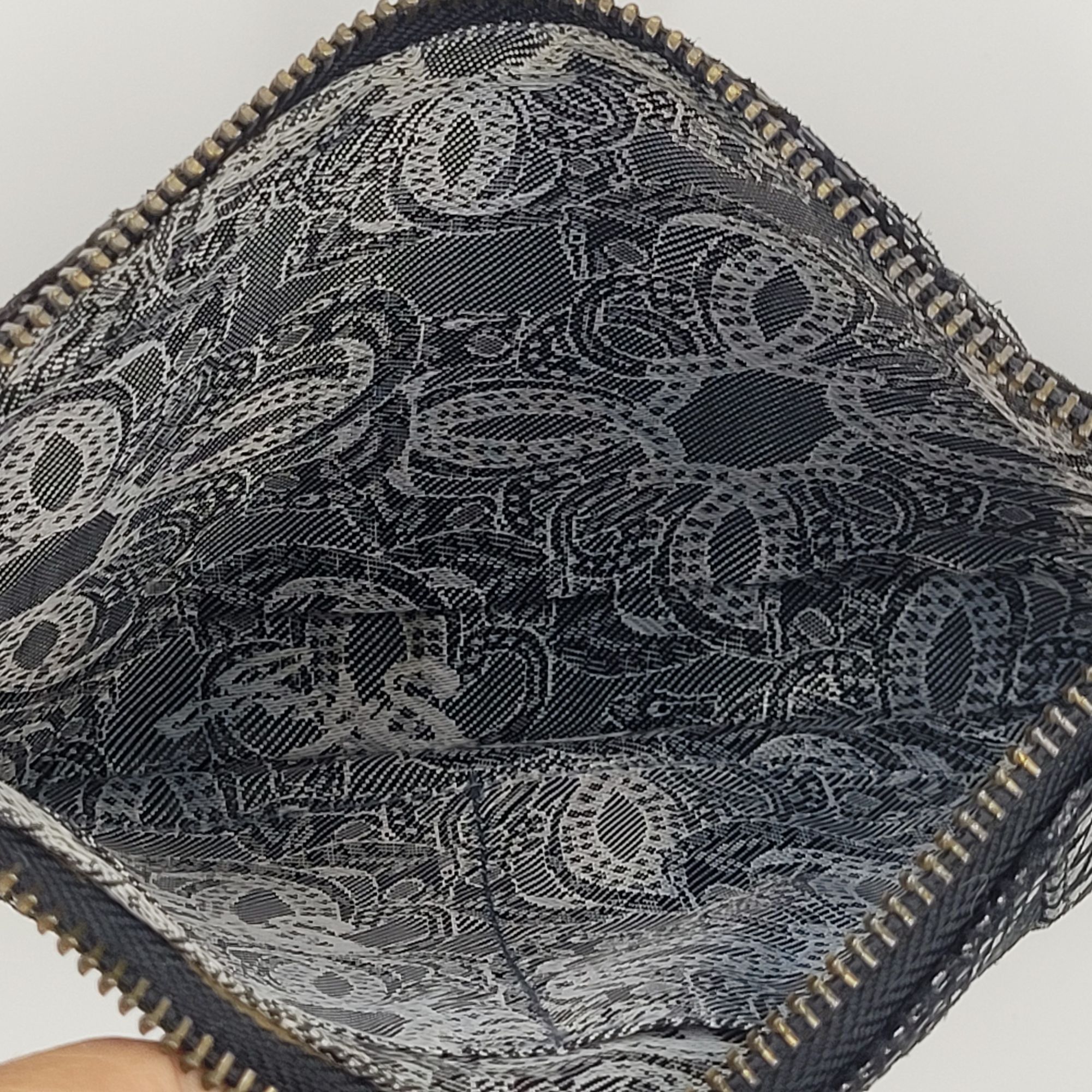 Other Y2K Sharif Black Faux Snake Wristlet Clutch Bag Baguette Gro Size ONE SIZE - 11 Thumbnail