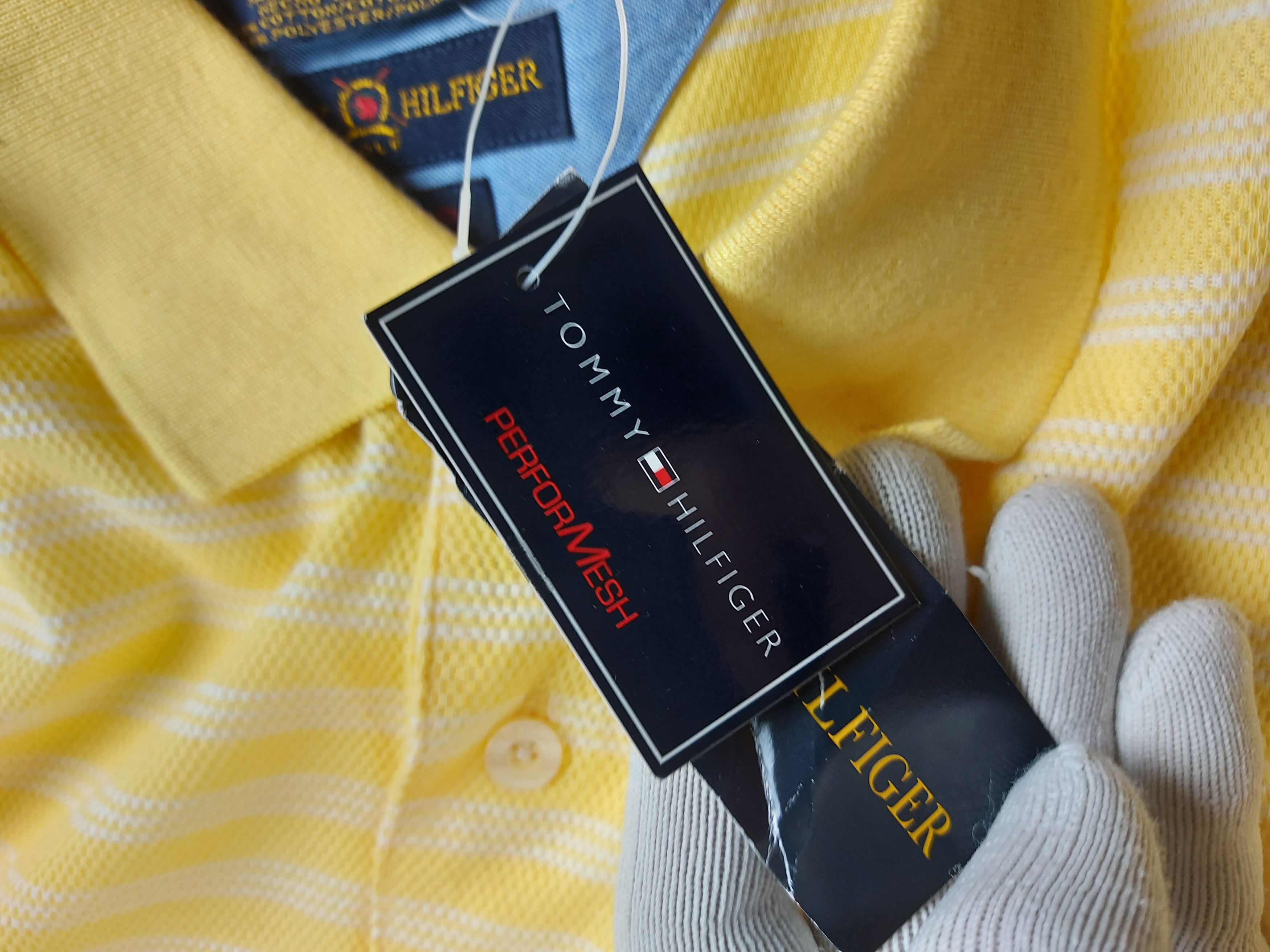 Vintage Vintage Tommy Hilfiger Polo XL Size US XL / EU 56 / 4 - 7 Thumbnail