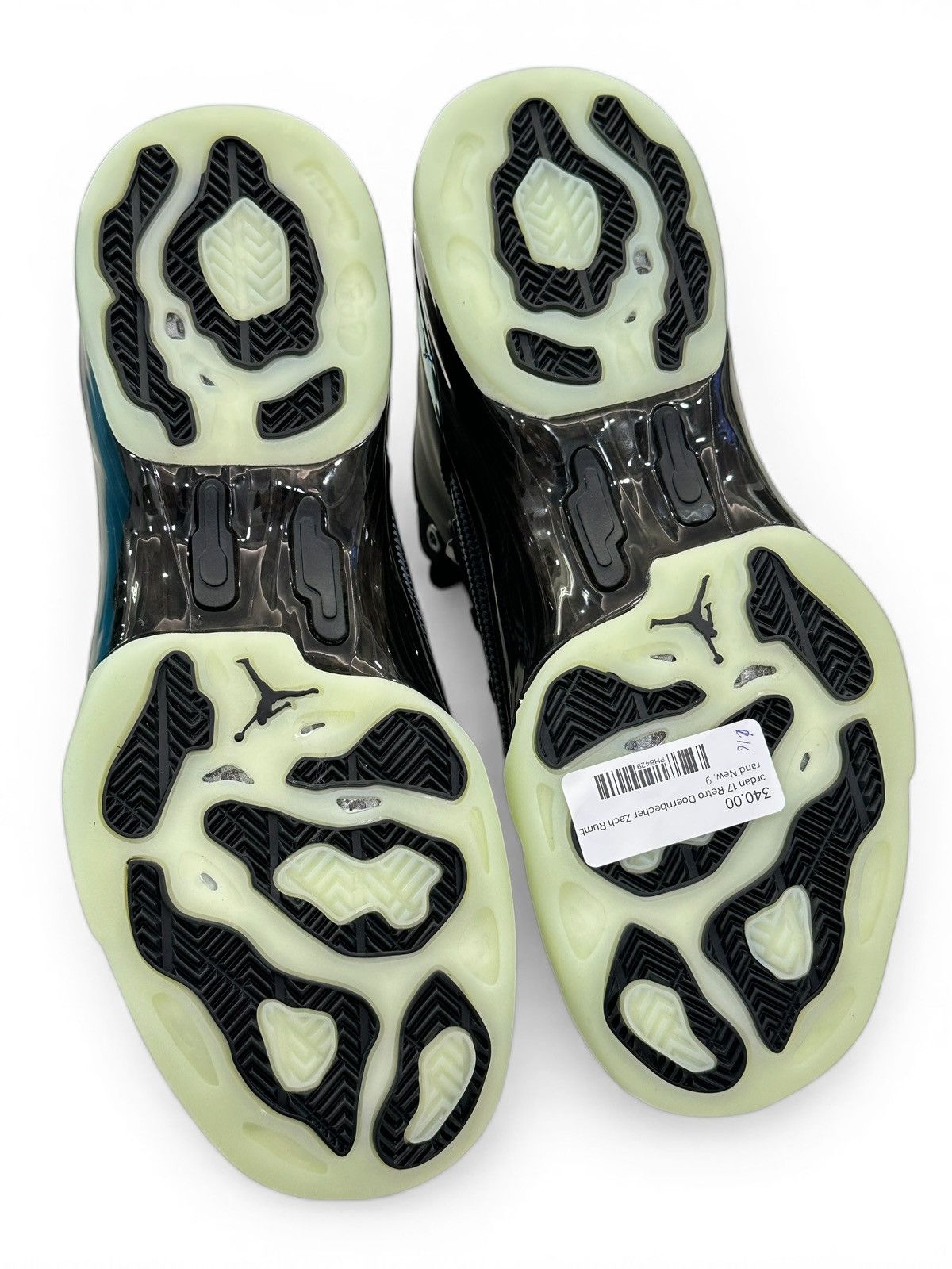Jordan Brand Doernbecher Zach Rumbaugh Jordan 17 Retro (IO7684-921) Size US 9 / EU 42 - 9 Thumbnail