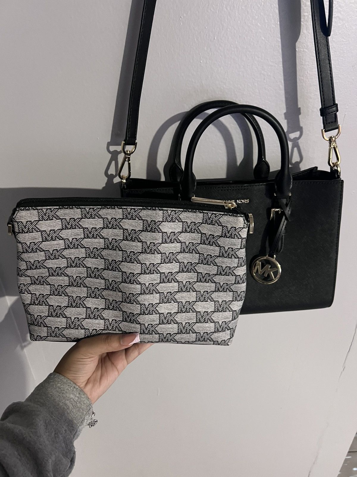 Michael Kors Michael Kors Women's Black Purse Size ONE SIZE - 2 Thumbnail