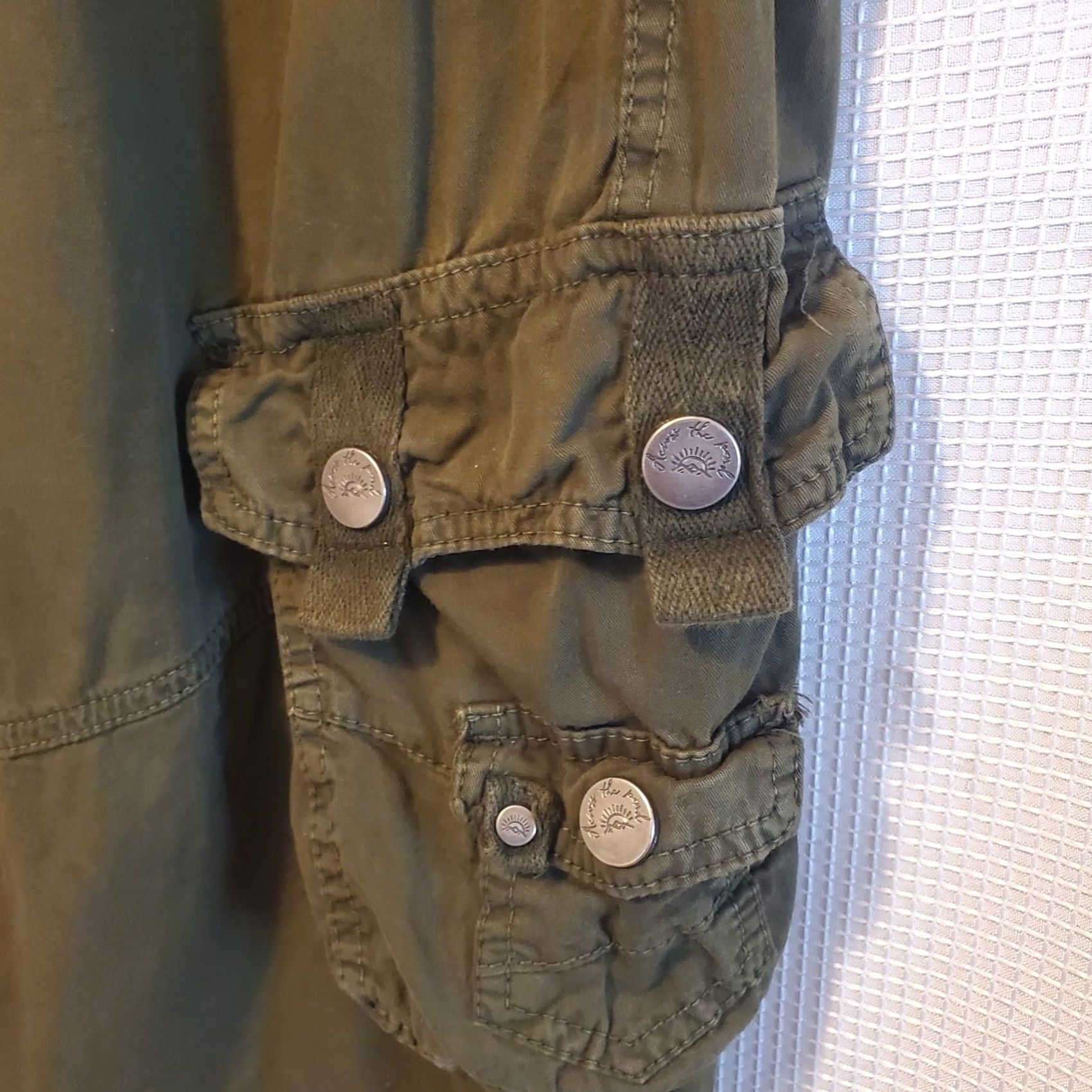 Vintage ACROSS THE POND Cargo Shorts Size 32 Dark Green Craft & Tradition Signature Line Men Size US 32 / EU 48 - 3 Thumbnail