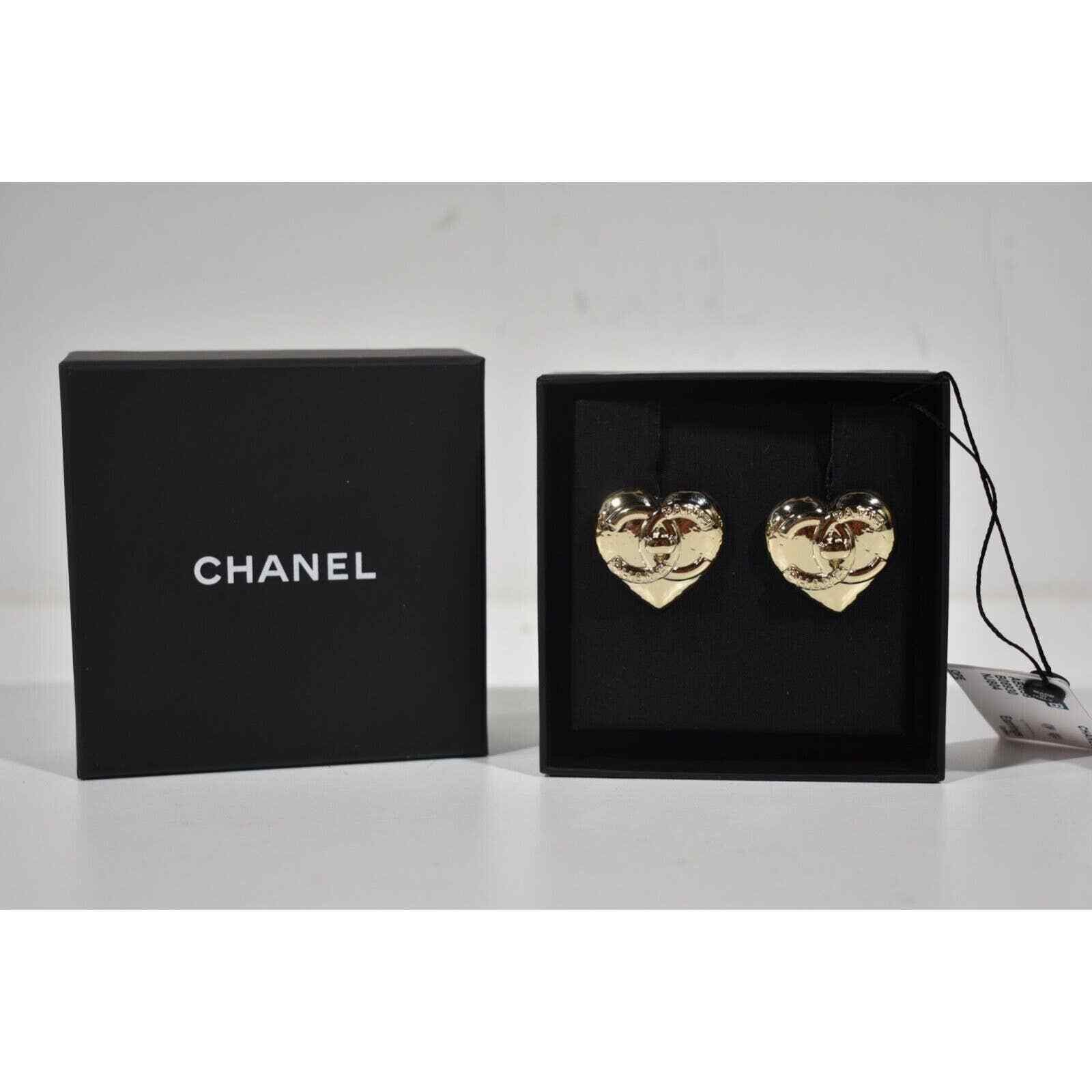 Chanel Chanel Gold Heart Turnlock Dangle Drop Statement Earring Size ONE SIZE - 2 Thumbnail