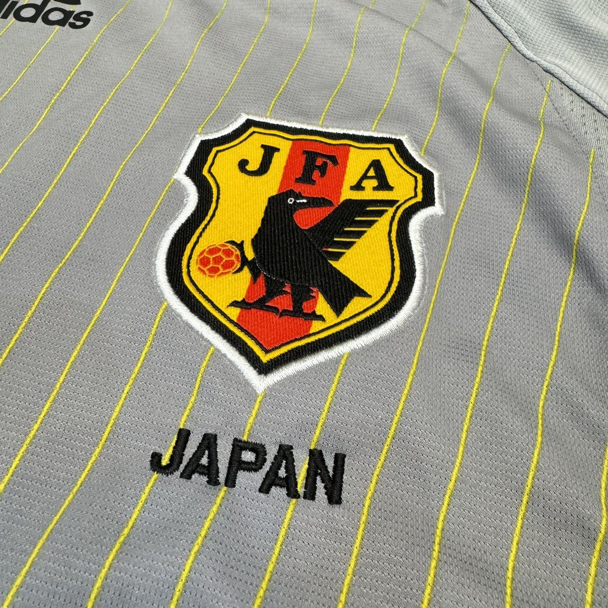 Adidas Japan 08/09 player issue gk goalkeeper shirt (bnwt) Size US L / EU 52-54 / 3 - 5 Thumbnail