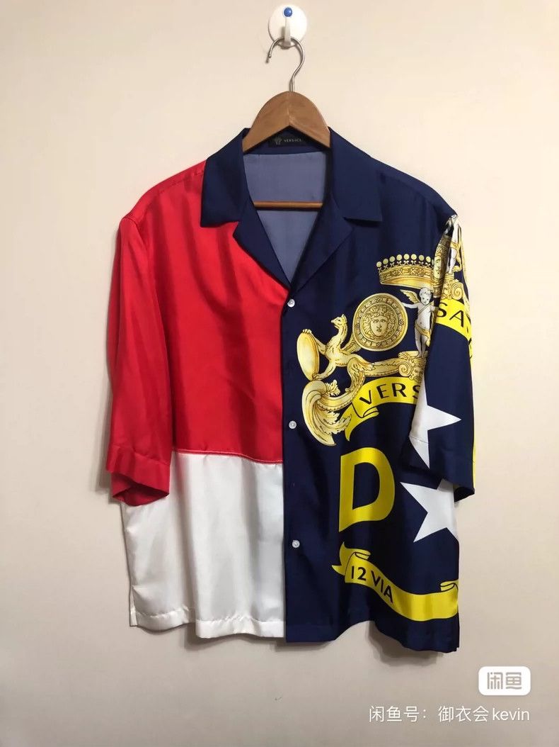 Versace Versace Silk short-sleeved shirt with large color block pa Size US S / EU 44-46 / 1 - 1 Thumbnail