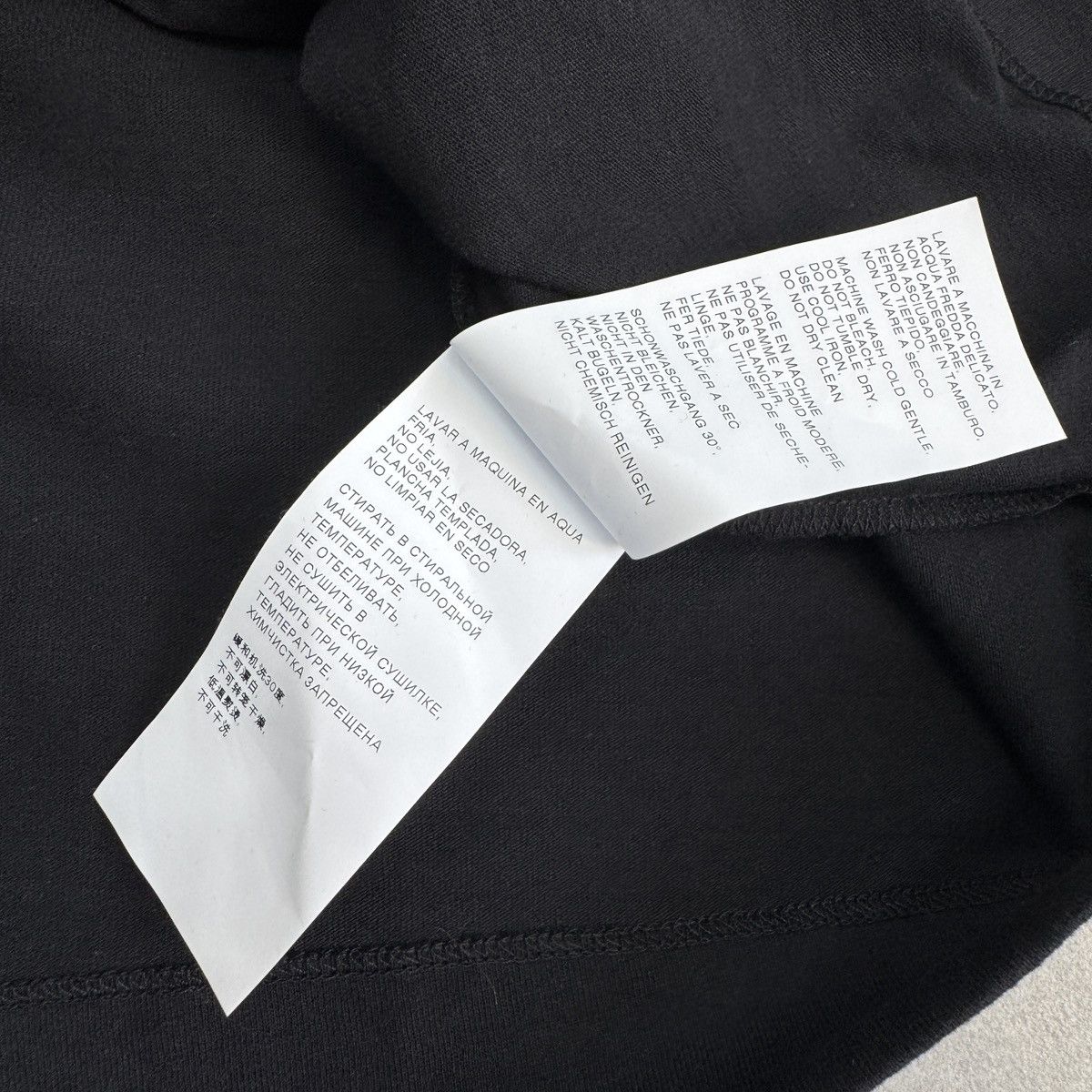 1017 ALYX 9SM 1017 ALYX 9SM Center Logo T-Shirt Size M Oversized Size US M / EU 48-50 / 2 - 11 Thumbnail