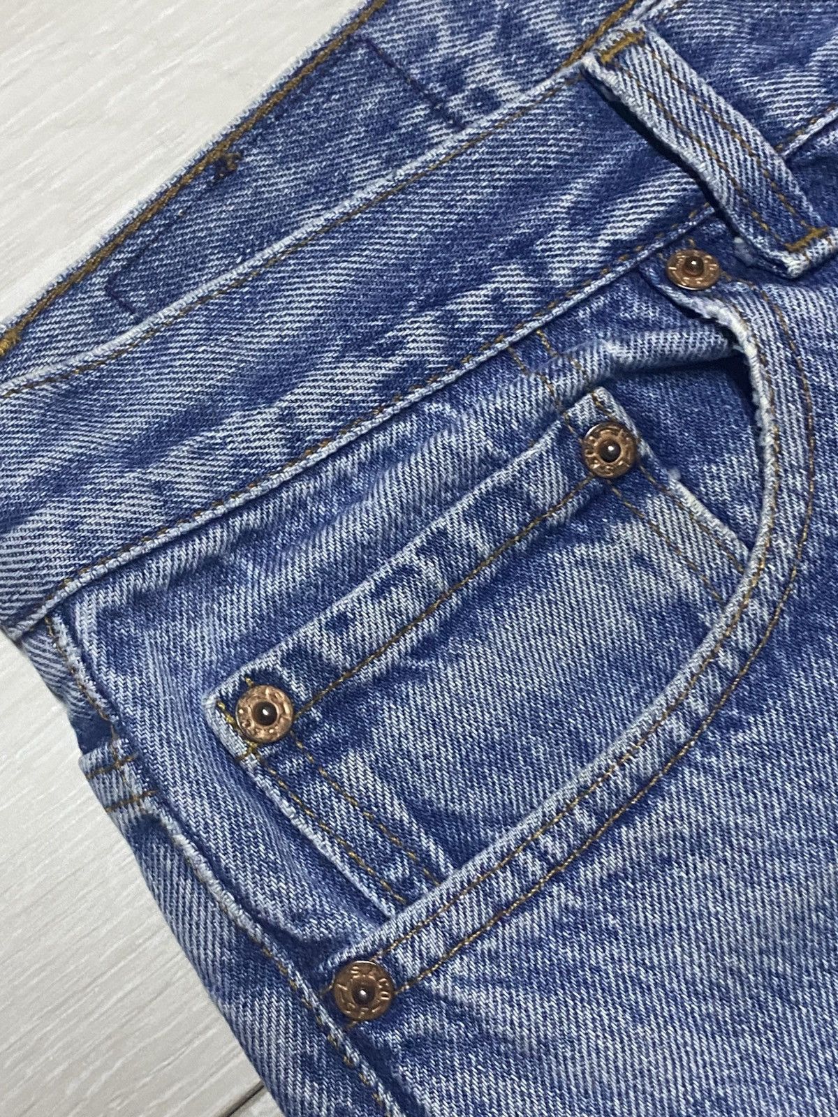 Levi's Vintage Levis 501 90s Distressed ButtonFly Jeans Size US 32 / EU 48 - 9 Thumbnail