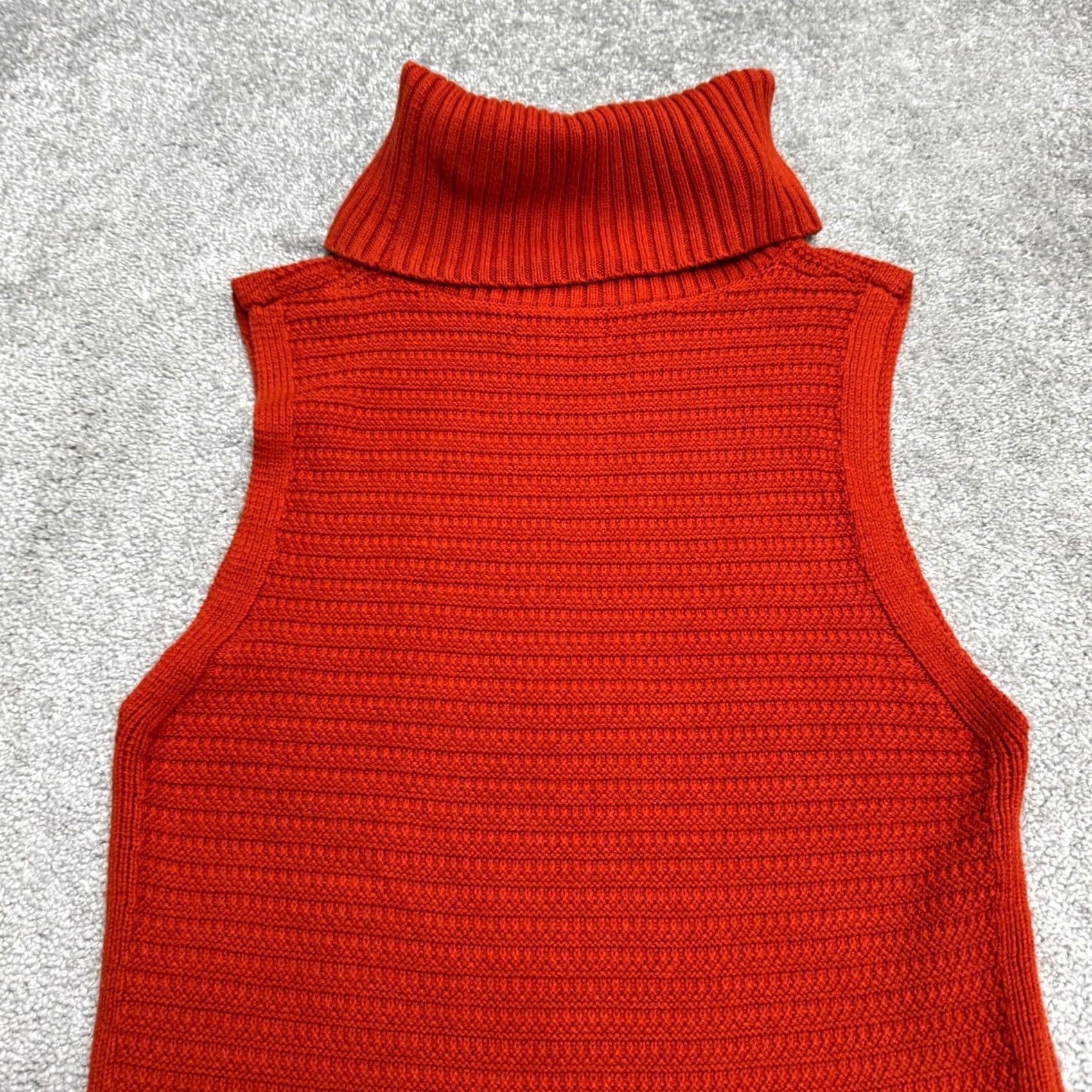 Banana Republic Banana Republic Turtleneck Vest Sweater Top Womens M Red Textured Knit Sleeveless Casual Size M / US 6-8 / IT 42-44 - 4 Thumbnail