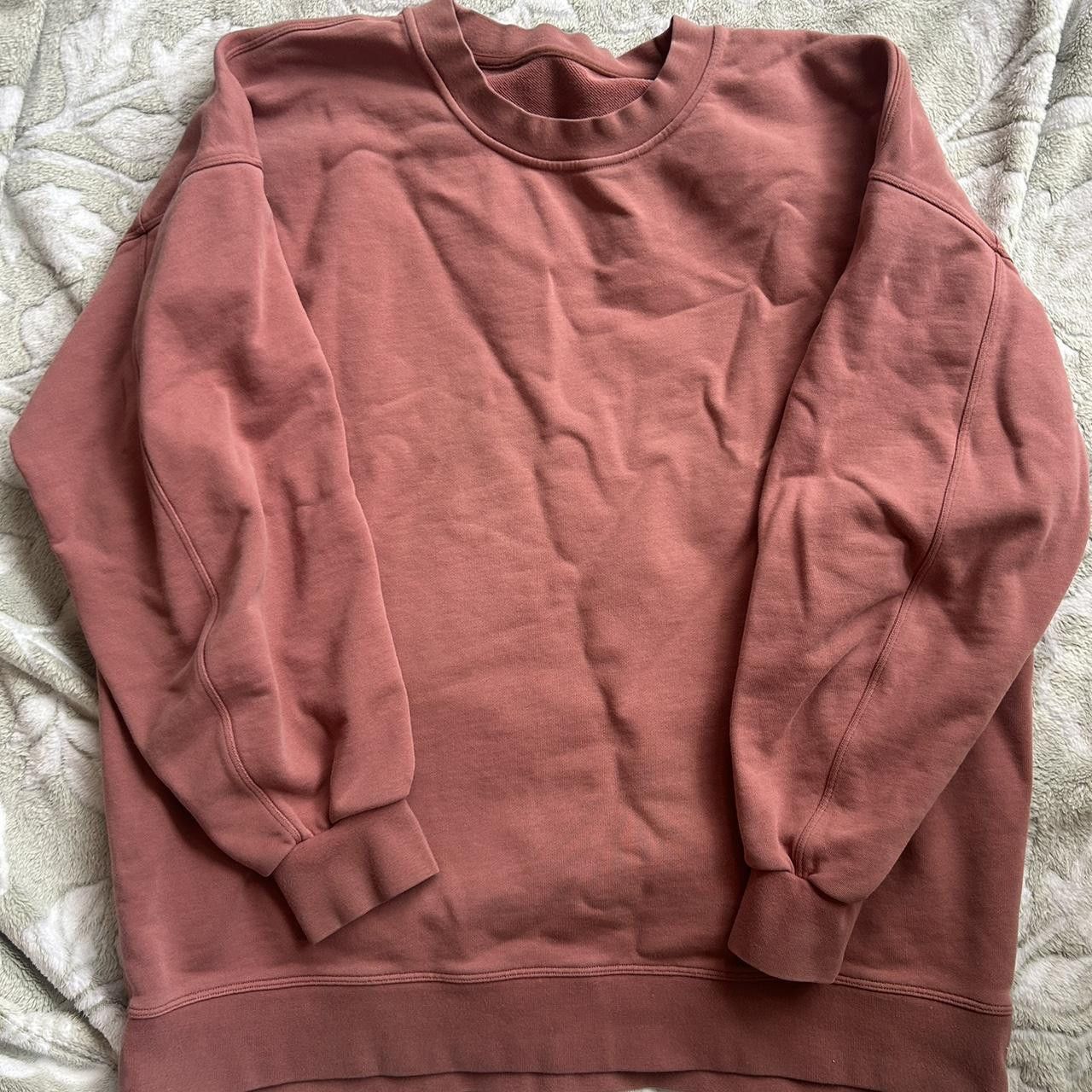 Lululemon Lululemon Pink Crewneck Sweatshirt Size M Size M / US 6-8 / IT 42-44 - 1 Thumbnail