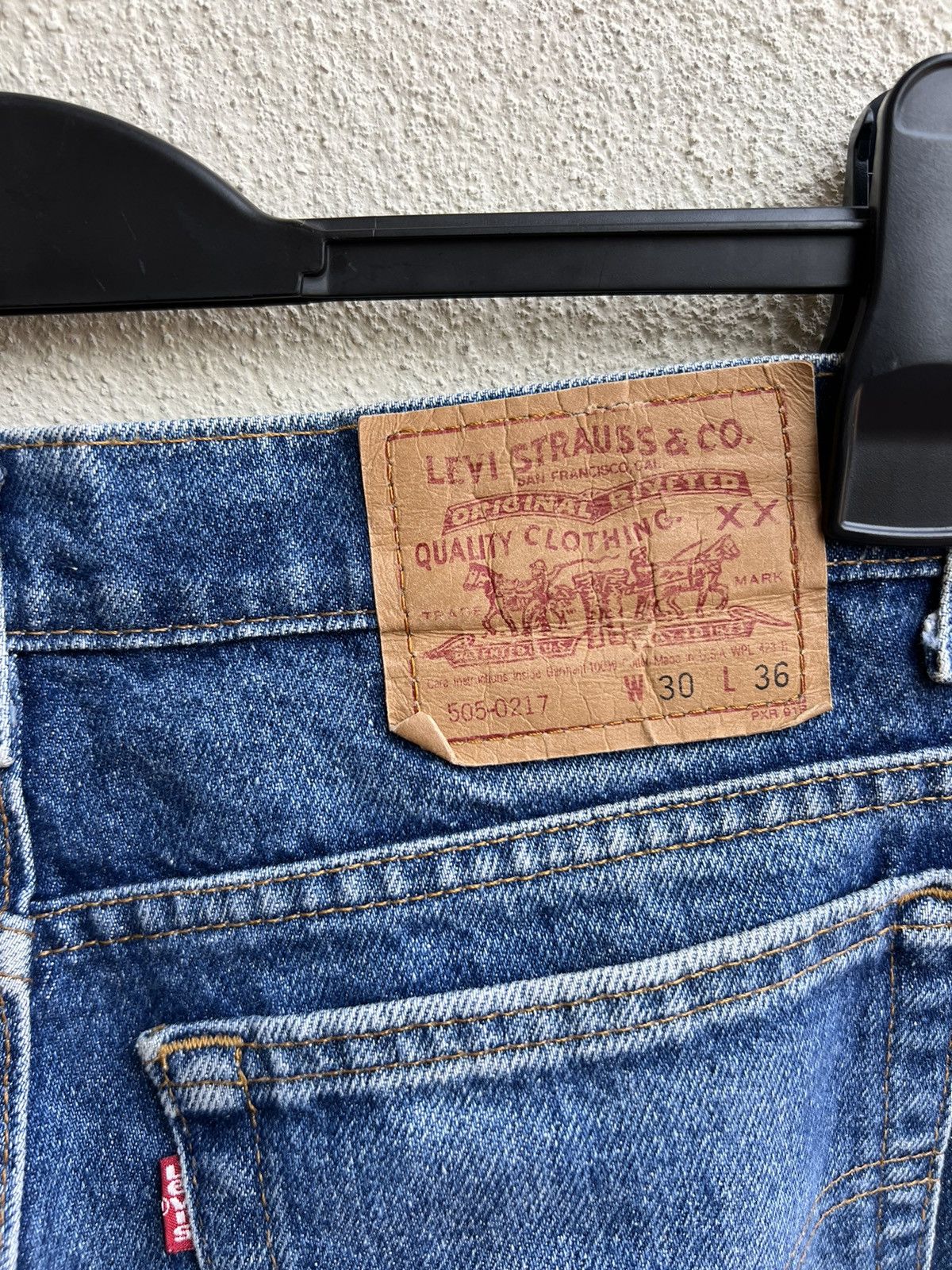 Levi's Vintage 90s Levi’s 505 Faded Blue Denim Jeans 30x31.5 Size US 30 / EU 46 - 20 Thumbnail
