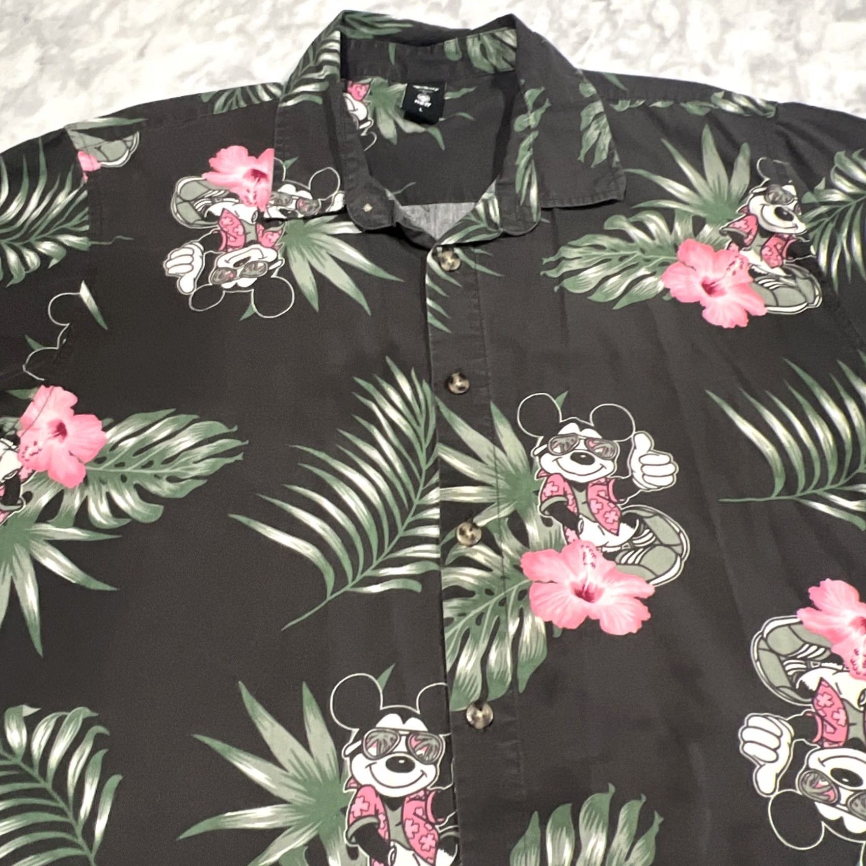 Disney Disney x Neff Button Up Shirt Mens Large Black Hawaiian Floral Mickey Mouse Regular Fit Short Sleeve Cotton Button-Up Women? Size US L / EU 52-54 / 3 - 2 Thumbnail