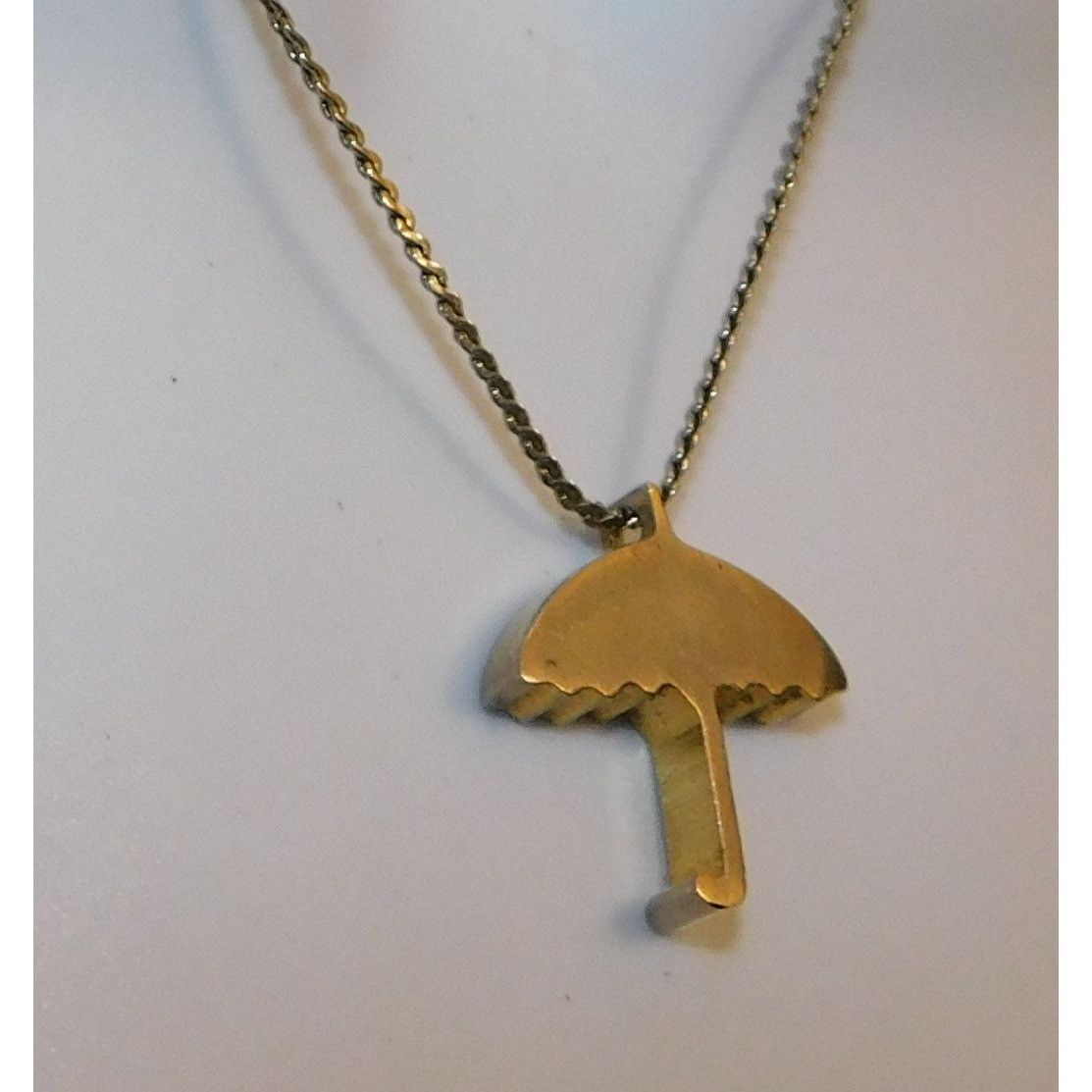 Other Quirky Umbrella Pendant Silver Tone Necklace Size ONE SIZE - 3 Thumbnail