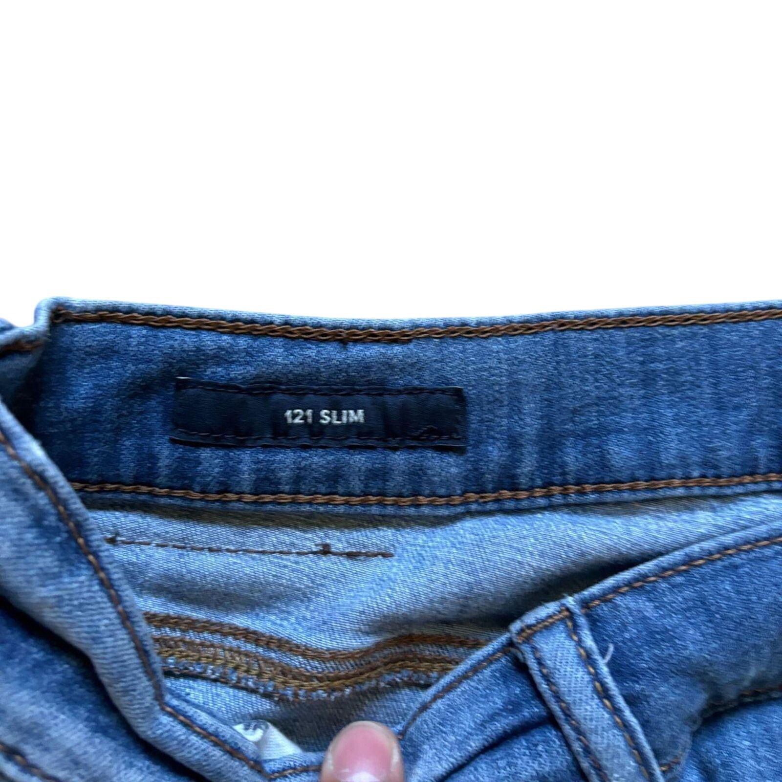Lucky Brand Lucky Brand 121 Slim Straight Jeans Mens 38x32 light wash Size US 38 / EU 54 - 6 Thumbnail