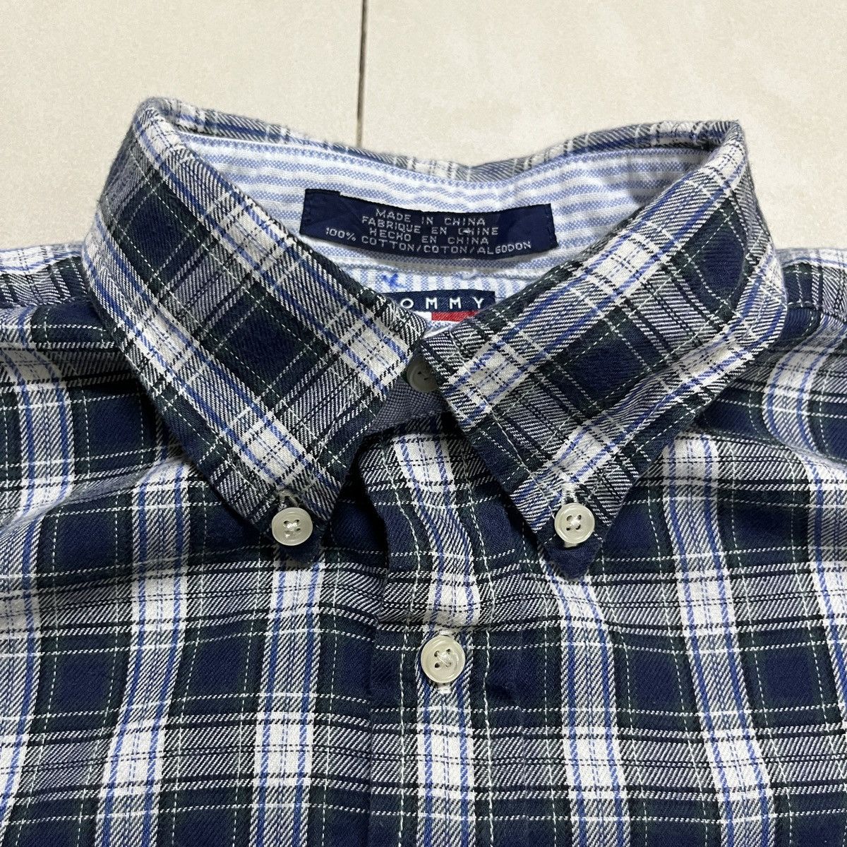 Tommy Hilfiger × Vintage Vintage Tommy Hilfiger Plaid Shirt Size US M / EU 48-50 / 2 - 4 Thumbnail