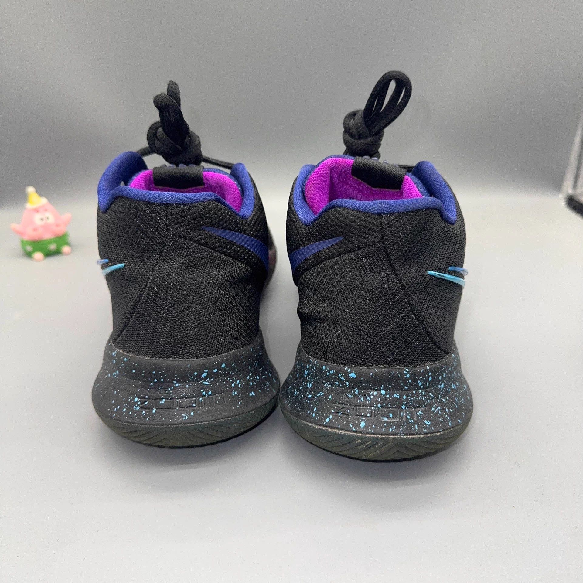 Nike Nike Kyrie 3 Broken Hook Black 40.5 Size US 9.5 / IT 39.5 - 3 Thumbnail