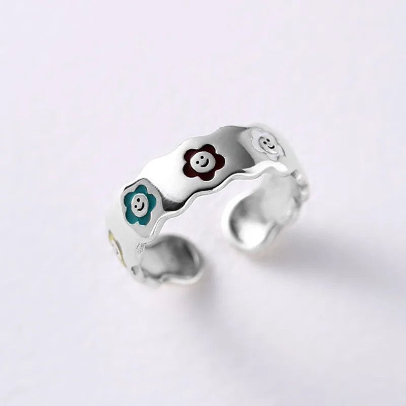 Designer × Jewelry Elegant Smile Face Flowers Ring Size ONE SIZE - 2 Thumbnail