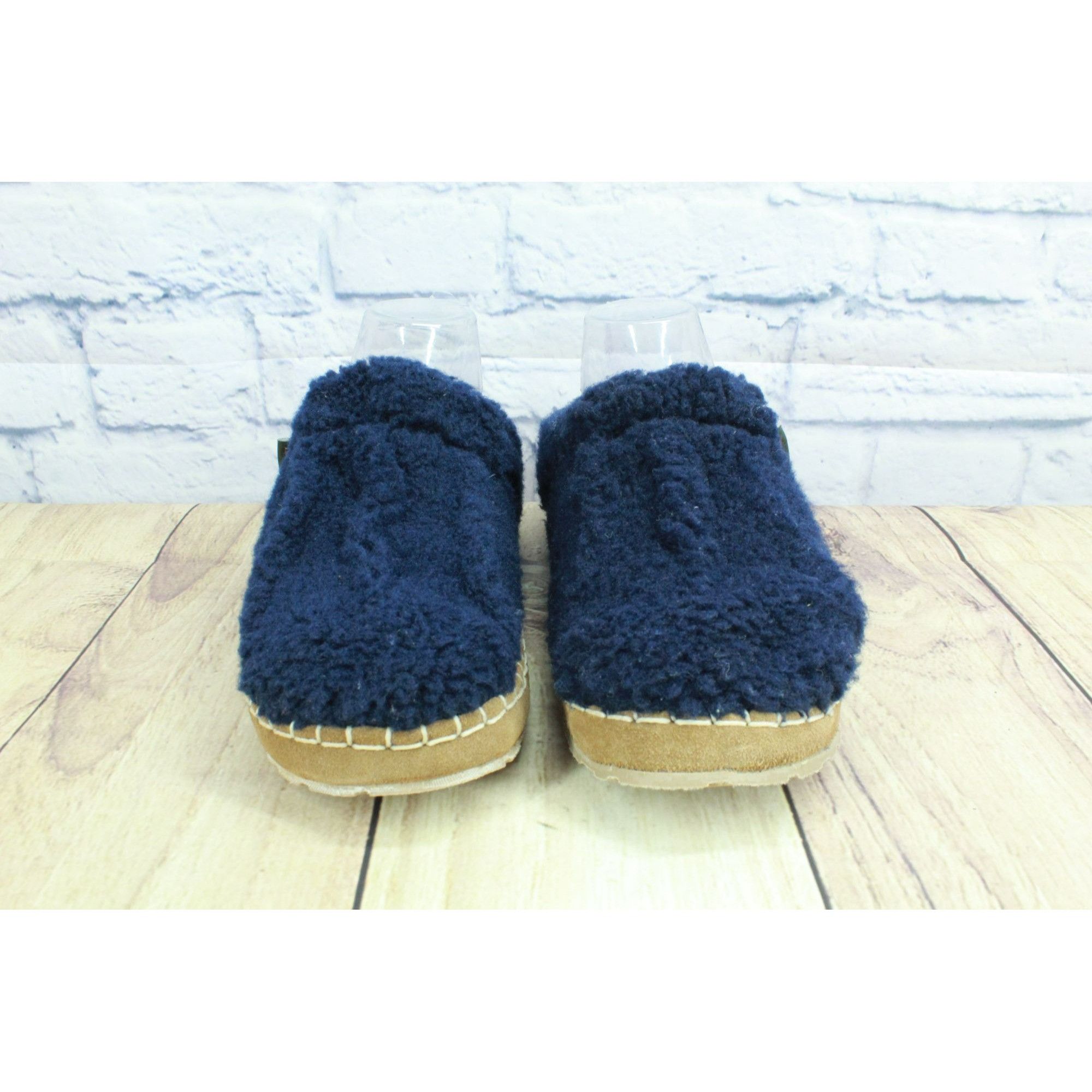 L.L. Bean LL Bean Women's Wicked Good Fleece Cozy Slippers Size US 8 / IT 38 - 4 Thumbnail