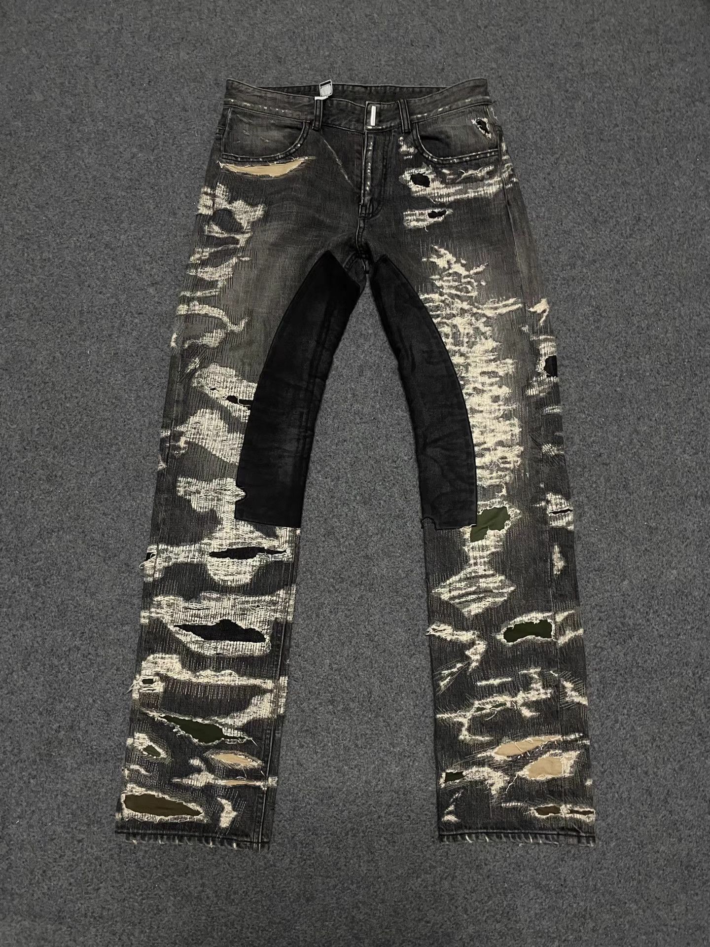 Givenchy Boro Distressed Jeans K6