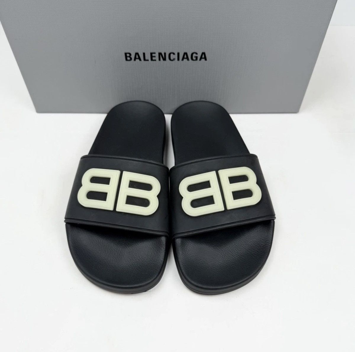 Balenciaga Size 5 Women’s - Balenciaga Pool Slides Black Glow NEW! Size US 5 / IT 35 - 2 Thumbnail