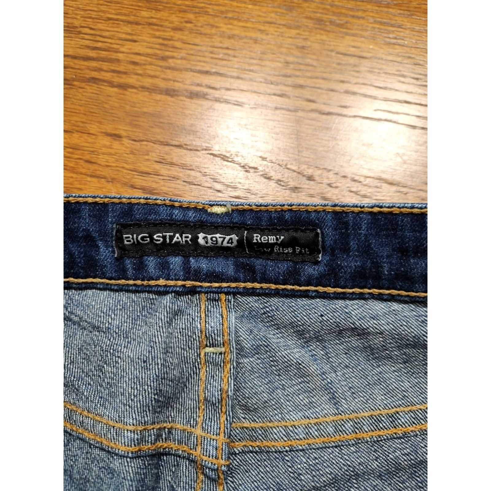 Denime BIG STAR Remy Low Rise Boot Blue Denim Jean Shorts Women’s 30 Bermuda Summer 5-Pocket Womens Regular Blue Denim Size 30" / US 8 / IT 44 - 4 Thumbnail