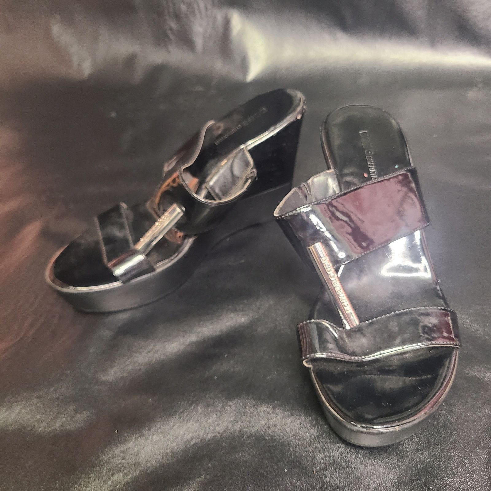 BCBGeneration BCBG black patent leather wedge slides size 9 Size US 9 / IT 39 - 1 Thumbnail