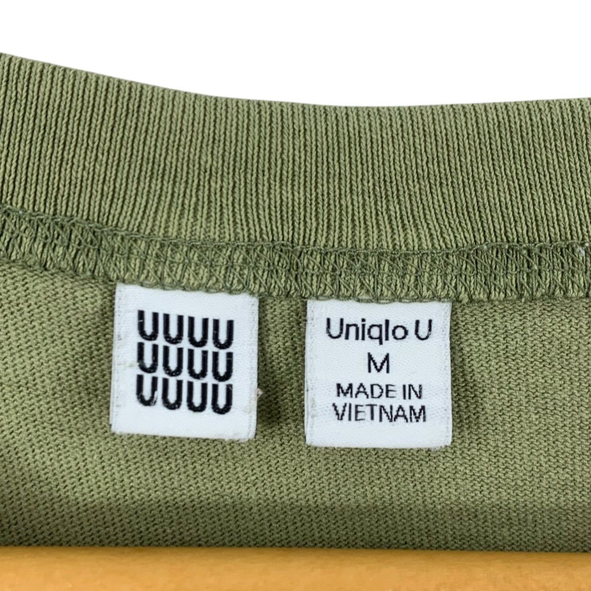 Uniqlo LEMAIRE x UNIQLO COLLECTION Plain Lime Green Tee Shirt Size US M / EU 48-50 / 2 - 4 Thumbnail