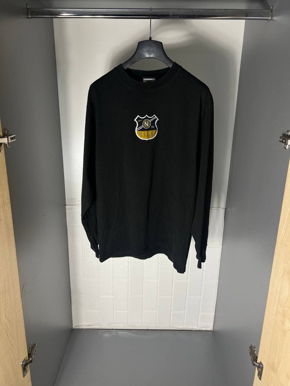 Nike VINTAGE NIKE ATHLETIC LONG SLEEVE RETRO T-SHIRT Y2K 90s Size US M / EU 48-50 / 2 - 1 Thumbnail