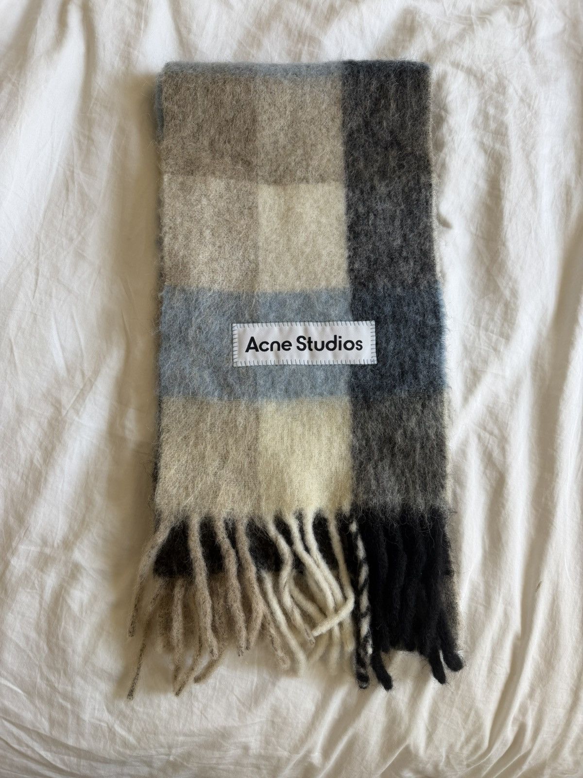 Acne Studios Acne Studios Mohair Checked Scarf Size ONE SIZE - 1 Thumbnail