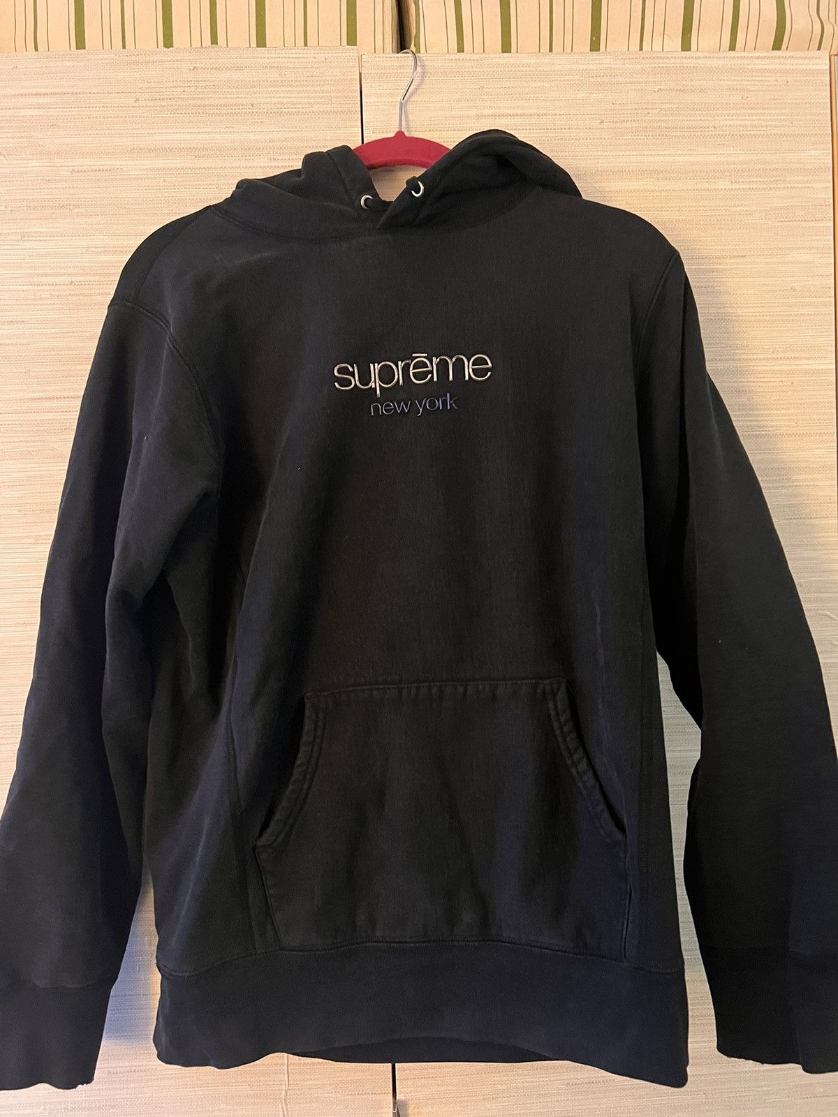 image of Supreme Logo Hoodie Black, Men's (Size Medium)
