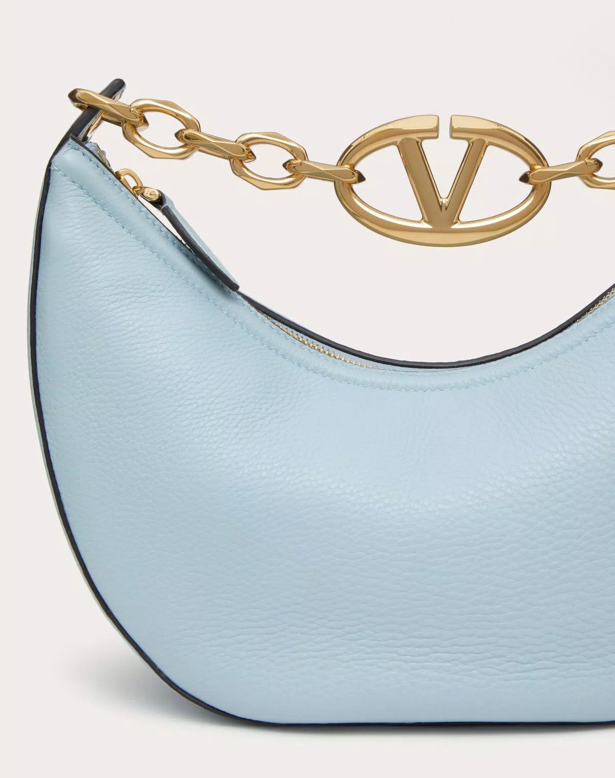 Valentino oc11z0725 Size:OS/Grainy Calfskin With Chain Bag in Sky Blue Size ONE SIZE - 7 Thumbnail
