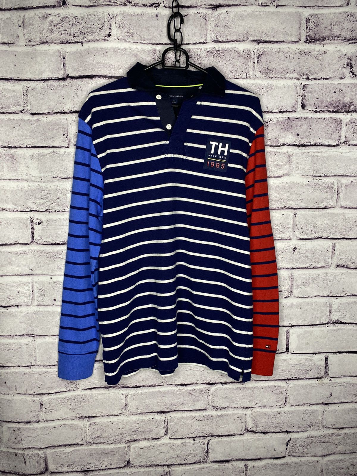 Tommy Hilfiger MENS Vintage Tommy Hillfiger Sports Longsleeve Size US M / EU 48-50 / 2 - 1 Thumbnail