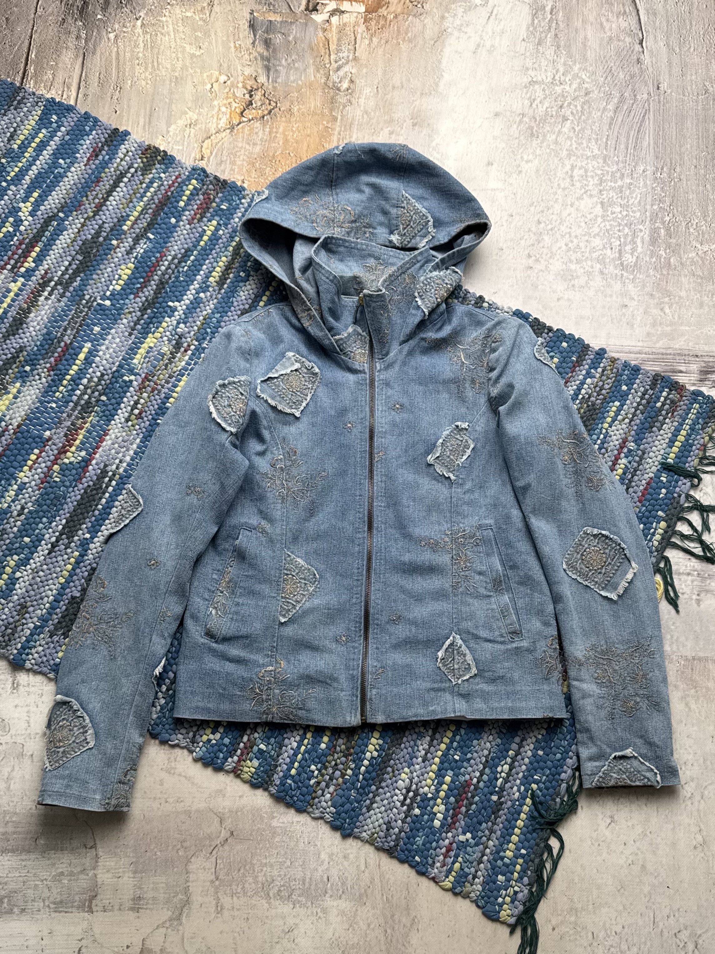 Vintage Vintage Hooded Embroidered Patchwork Distressed Jacket Size M / US 6-8 / IT 42-44 - 1 Thumbnail