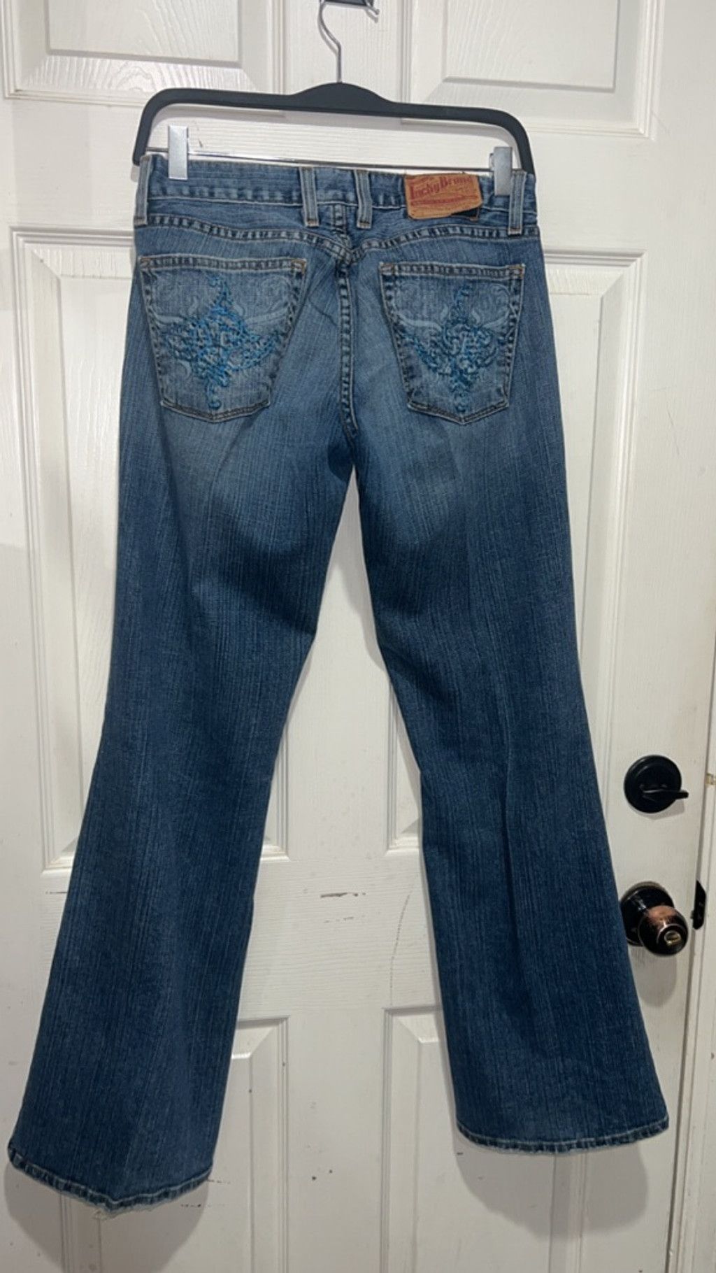 Lucky Brand Women's Lucky Brand Flare Jeans Size 6 wTurquoise Embroidery Size 28" / US 6 / IT 42 - 2 Thumbnail