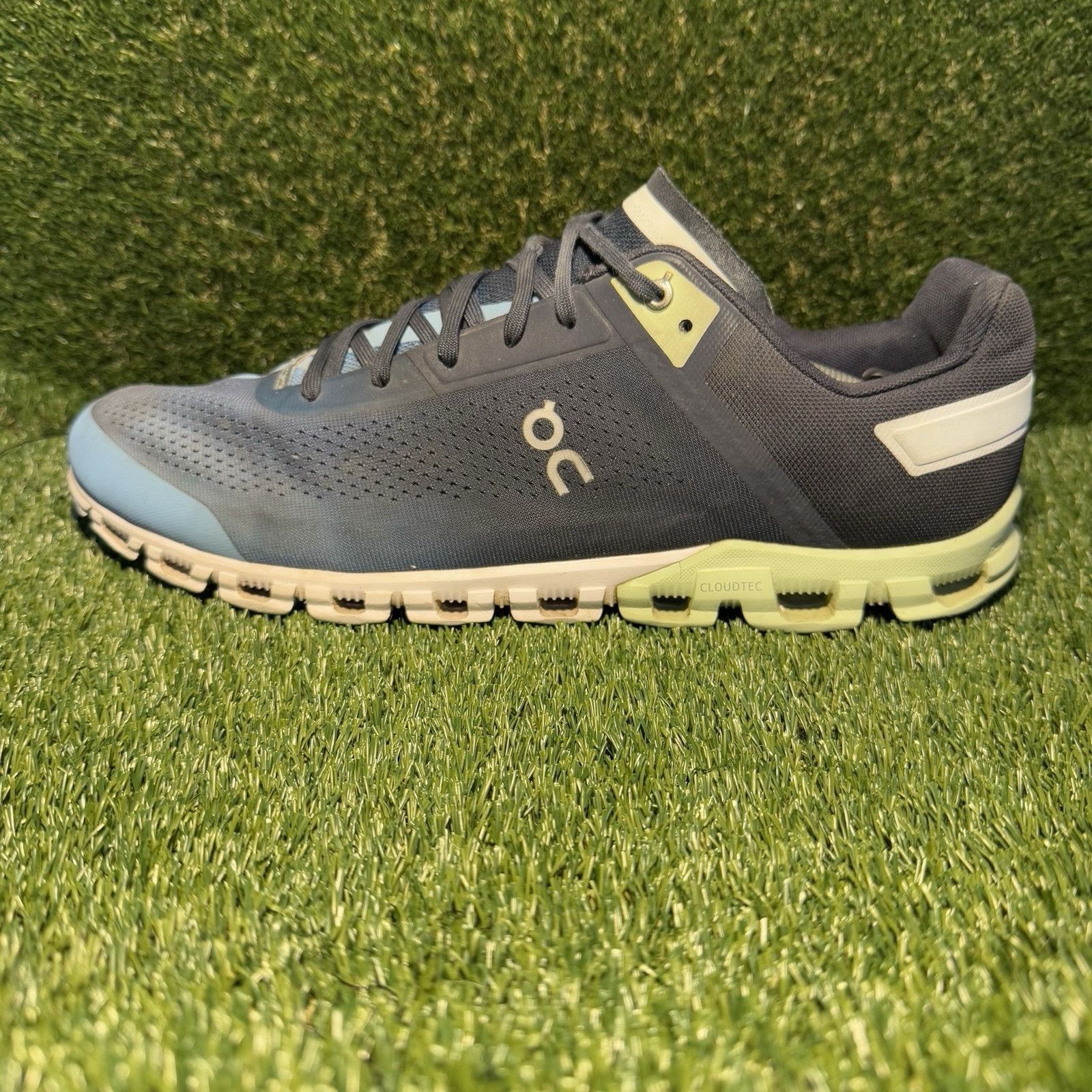 On Size 14 - On Cloudflow 3 Blue Size US 14 / EU 47 - 1 Thumbnail