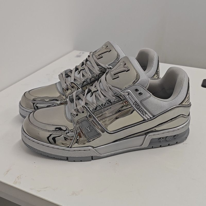 Louis Vuitton Louis Vuitton Trainer Low Fashion Sneakers in Silver -2508 Size US 9.5 / EU 42-43 - 1 Thumbnail