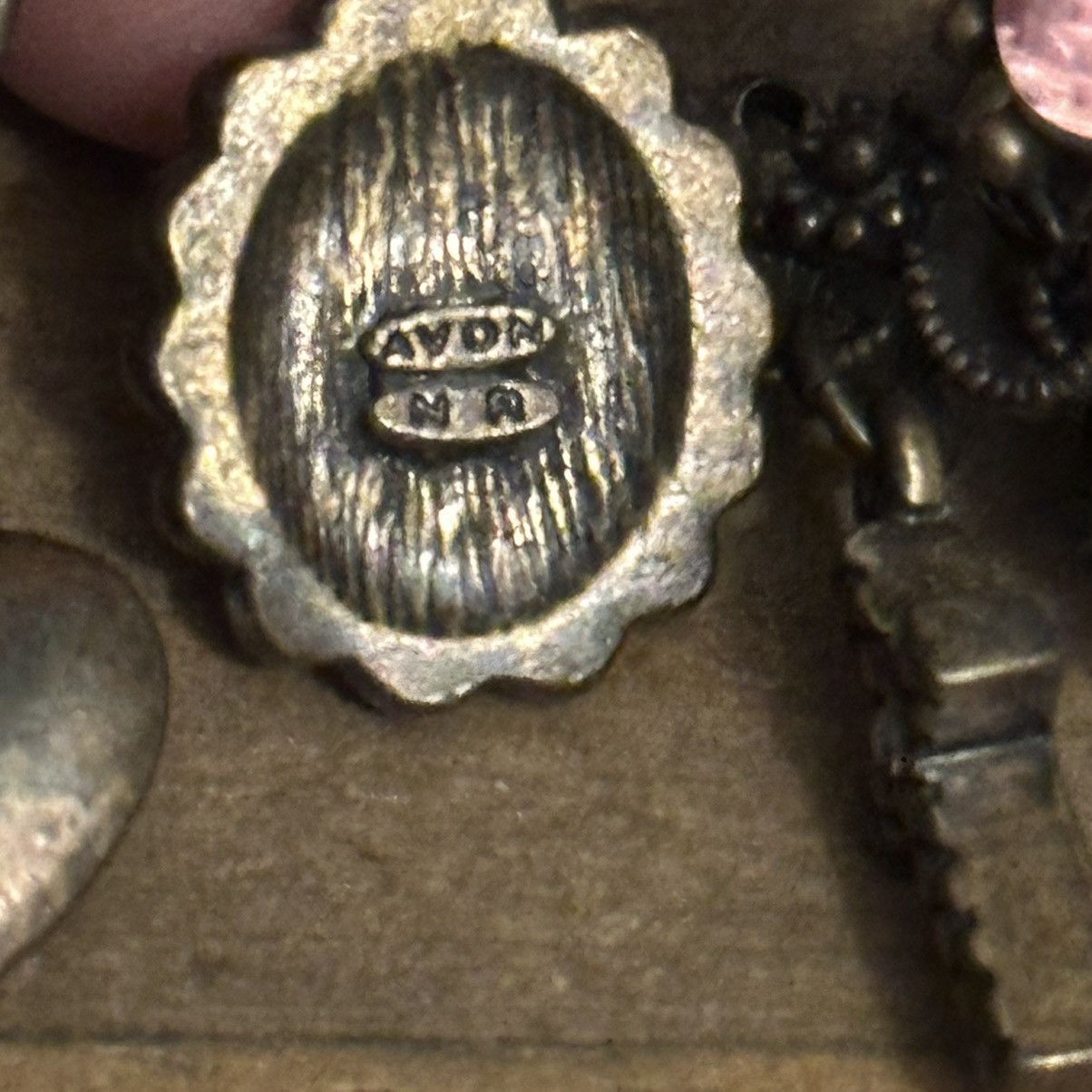 Other Avon NR bronze tone Victorian style charm necklace Size ONE SIZE - 8 Thumbnail