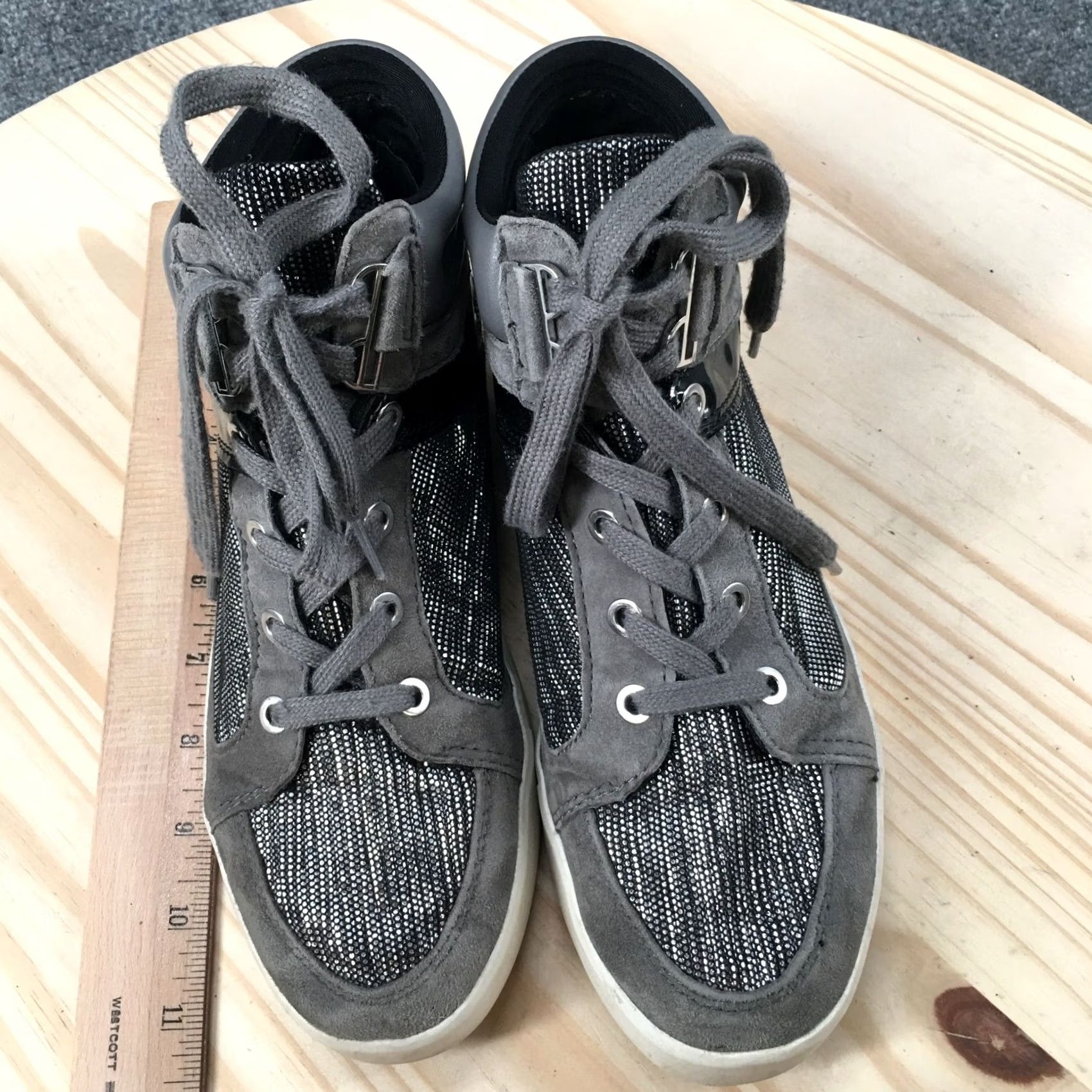 Calvin Klein Calvin Klein Shoes Womens High Top Sneakers Metallic Gray Suede Lace Up 8.5 39 US 8.5 UK 6 Mens Womens Girls Boys? Size M / US 6-8 / IT 42-44 - 7 Thumbnail