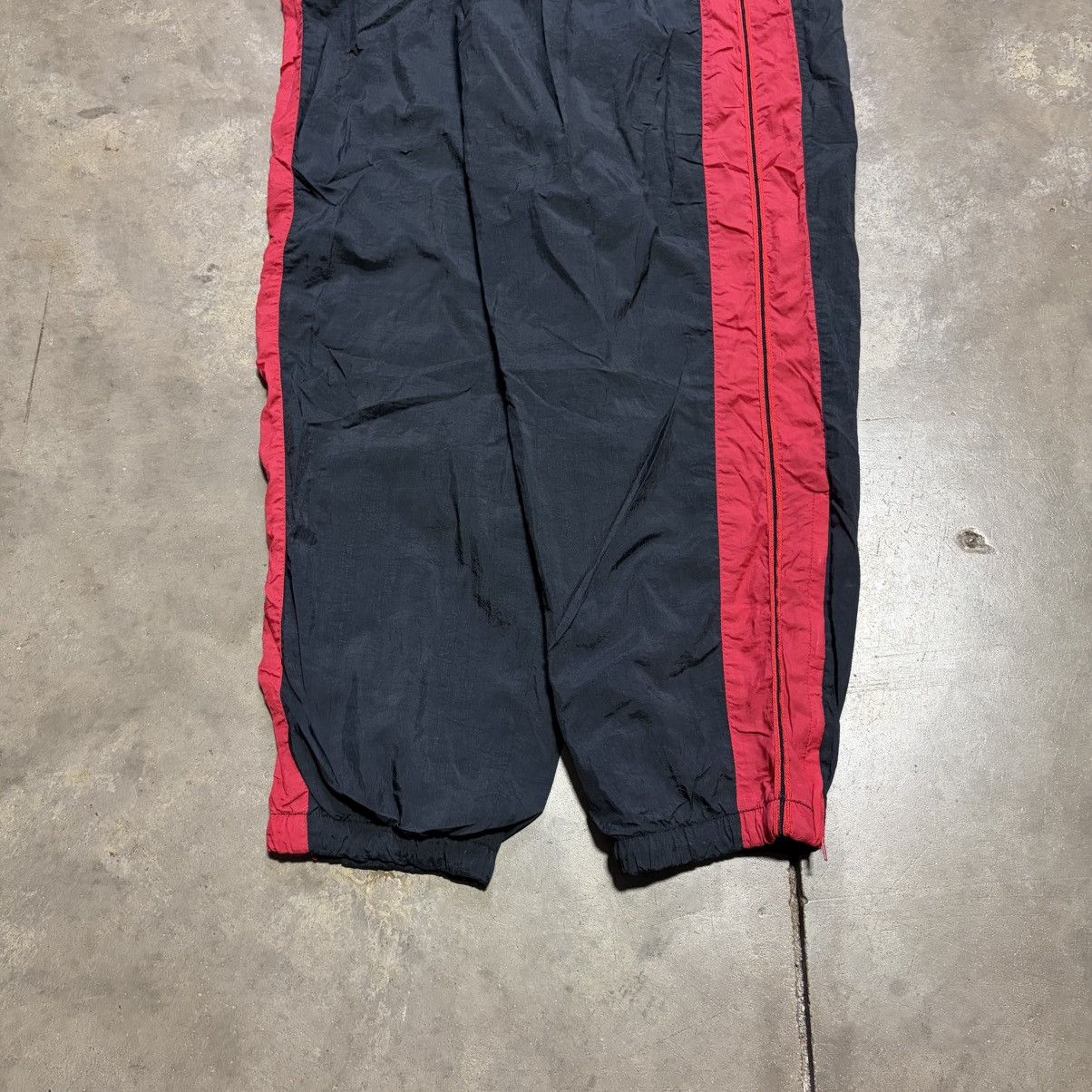 Jordan Brand Vintage 80s Jordan Jumpan Track Pants Sweatpants Jogger 1985 Size US 29 - 3 Thumbnail