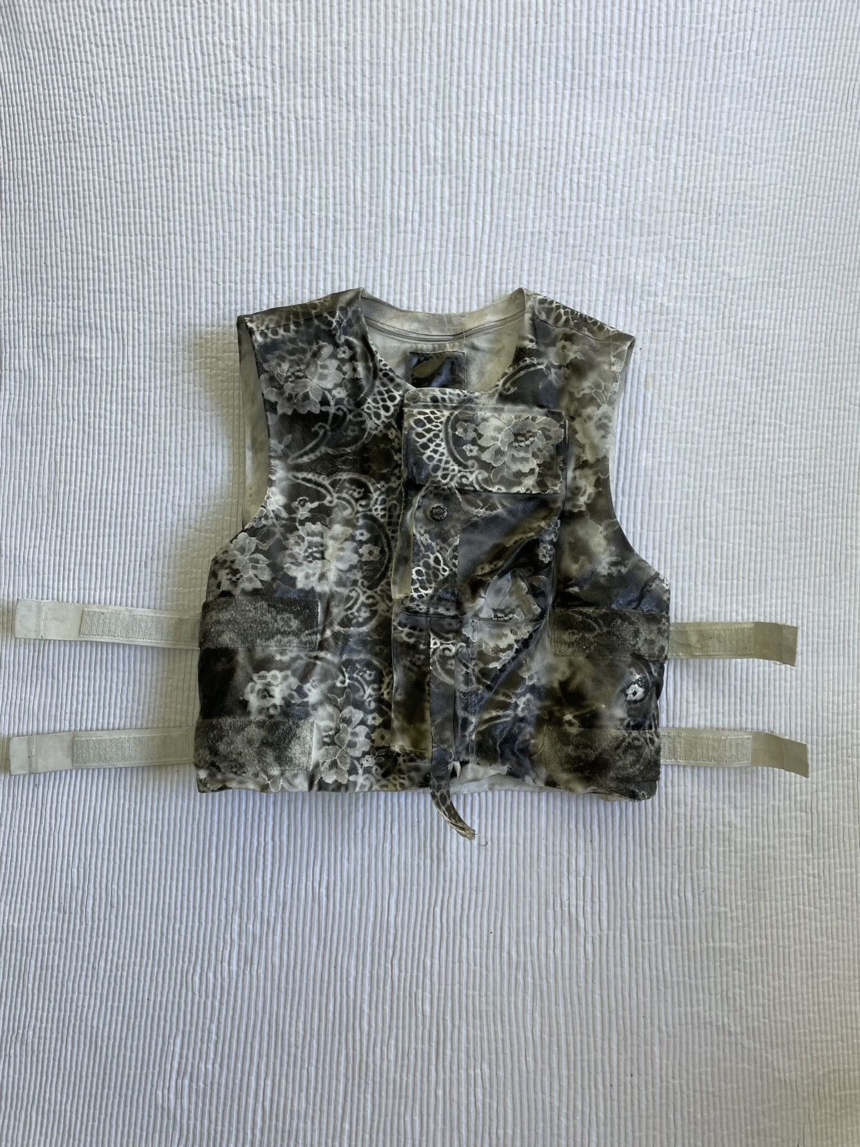 Handmade Sexy Perfect Painted Tactical Vest Size US M / EU 48-50 / 2 - 7 Thumbnail