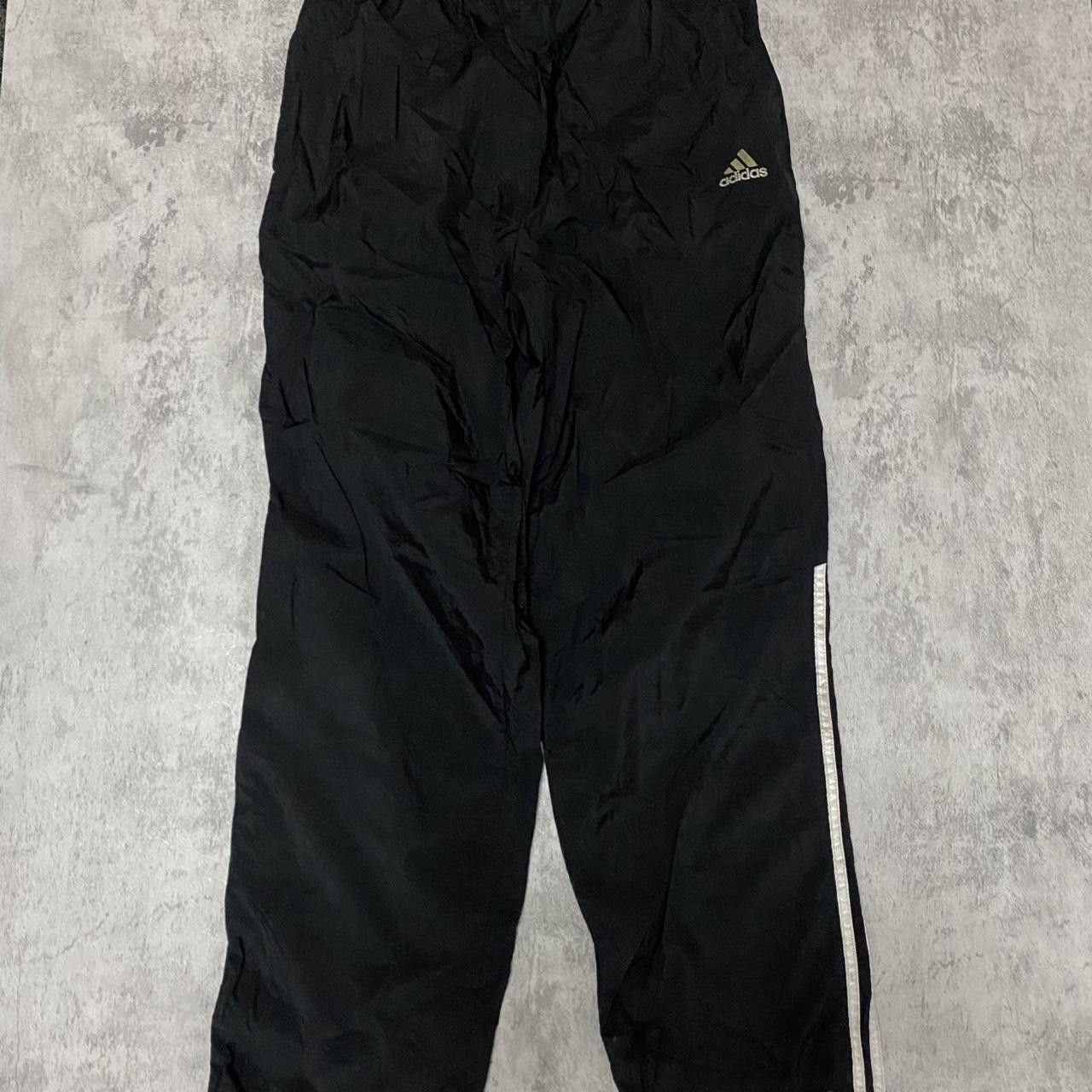 Adidas Adidas black and green adidas 90s Vintage Baggy y2k 2000s Size US 34 / EU 50 - 1 Thumbnail