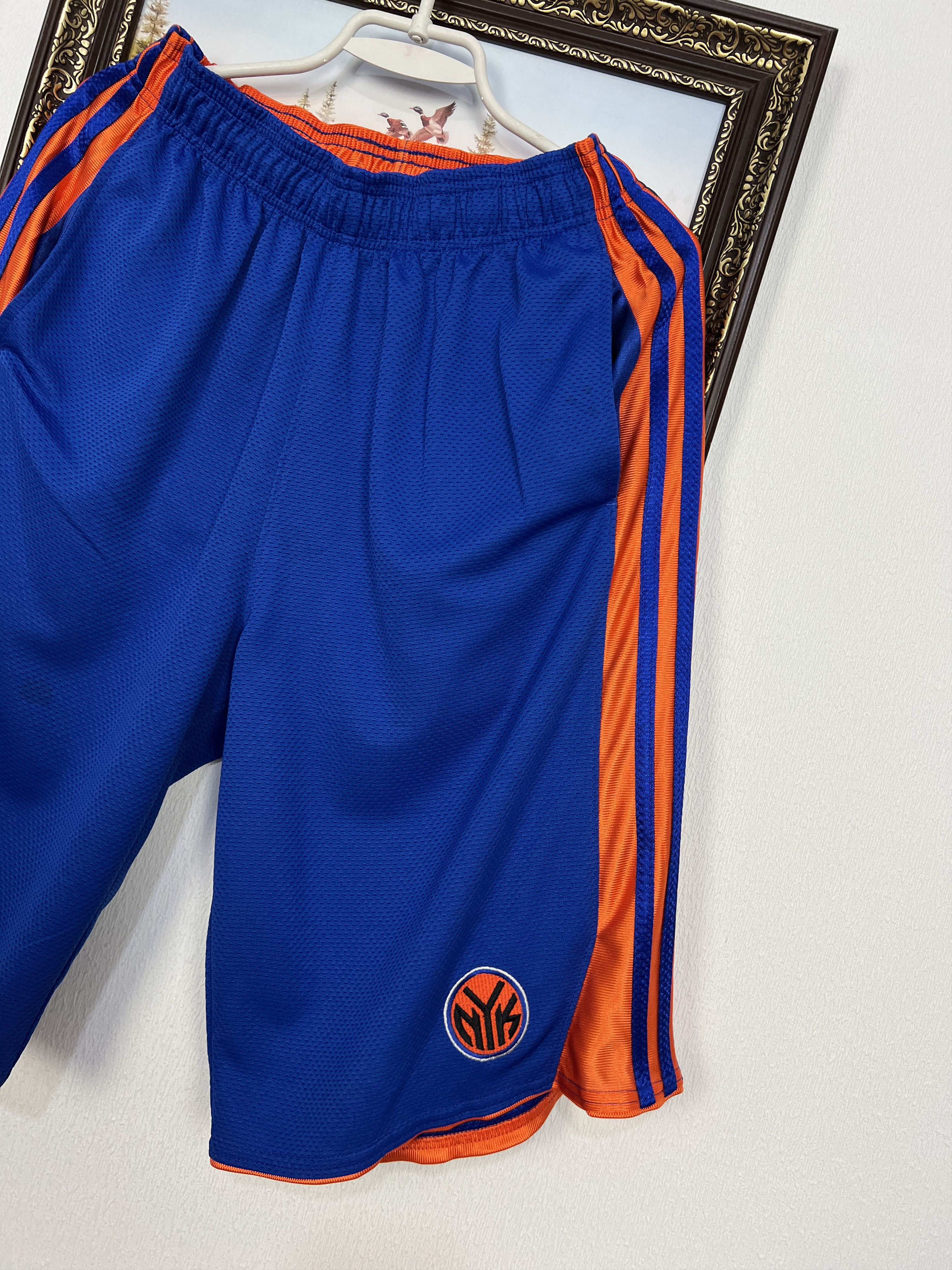 Adidas Vintage Adidas New York Knicks Blue NBA Mens Shorts L Size US 34 / EU 50 - 2 Thumbnail