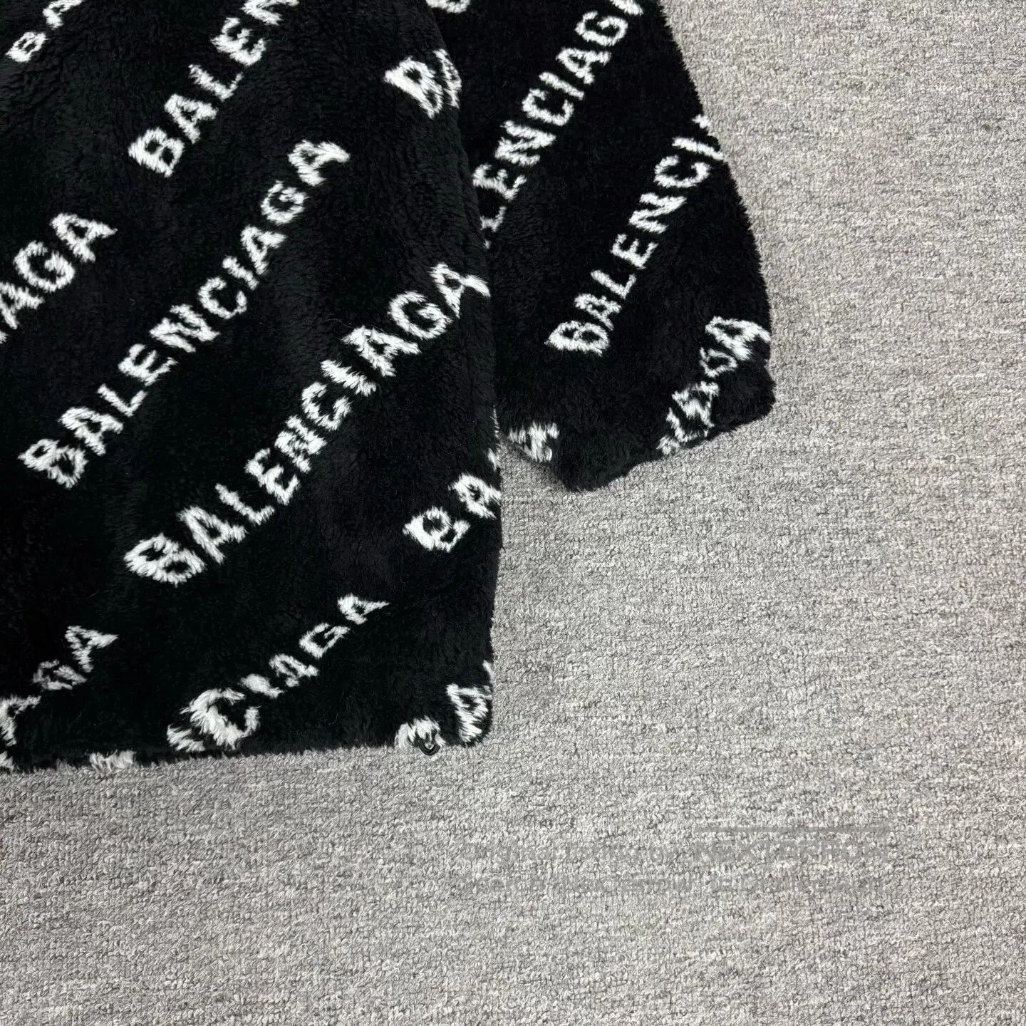 Balenciaga Balenciaga screenbullet comments; coat features a teddy be Size US M / EU 48-50 / 2 - 5 Thumbnail
