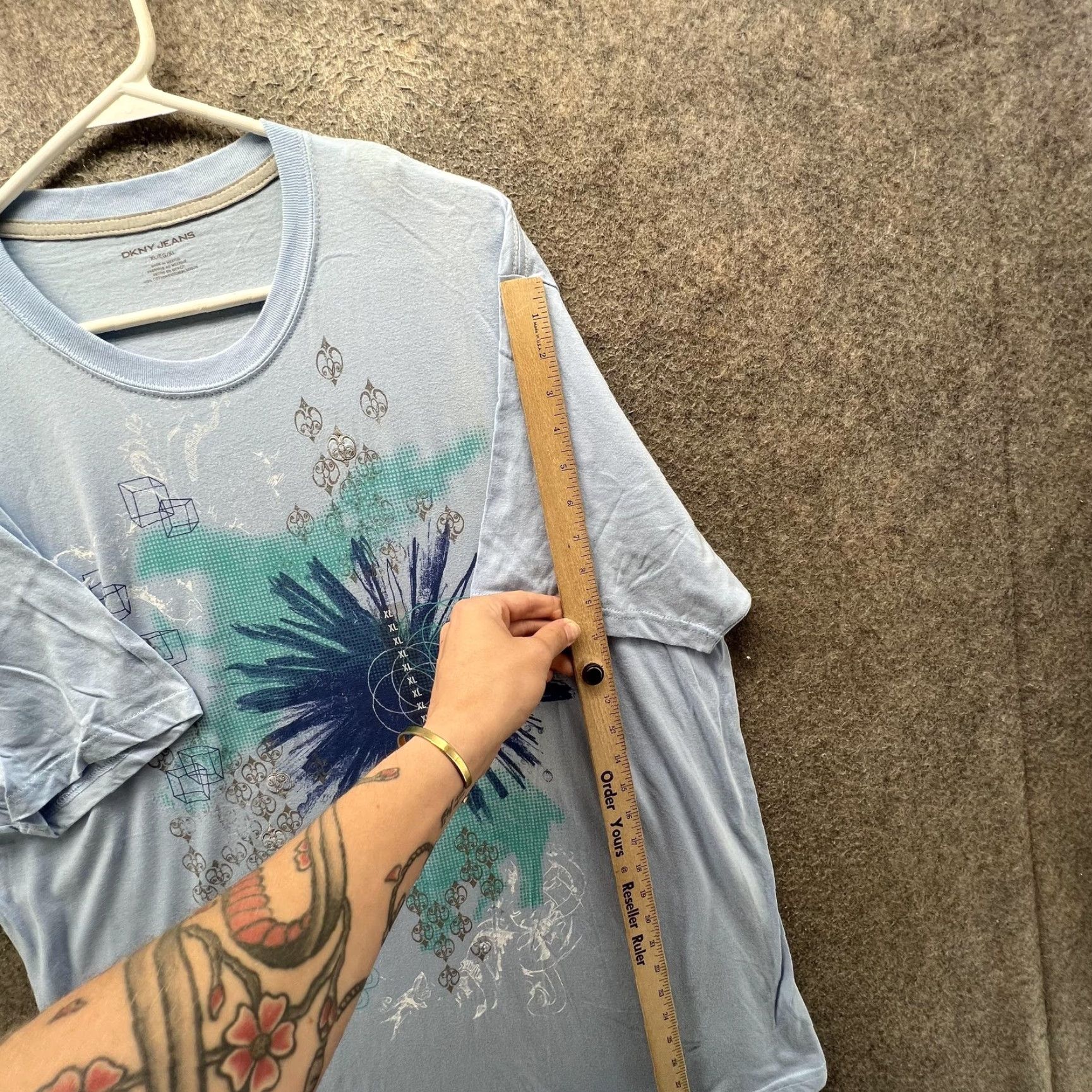 DKNY DKNY Jeans Shirt Mens XL Blue Abstract Graphic Tee Tagless Crew Neck Cotton Short Sleeve Graphic Print Mens XL Blue Abstract Graphic Tee Size US XL / EU 56 / 4 - 5 Thumbnail